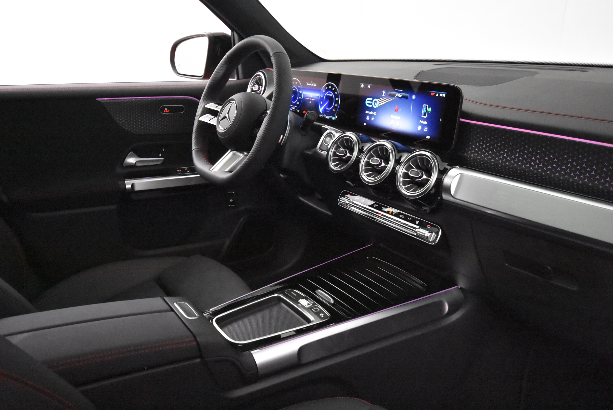 Mercedes-Benz EQB 2024