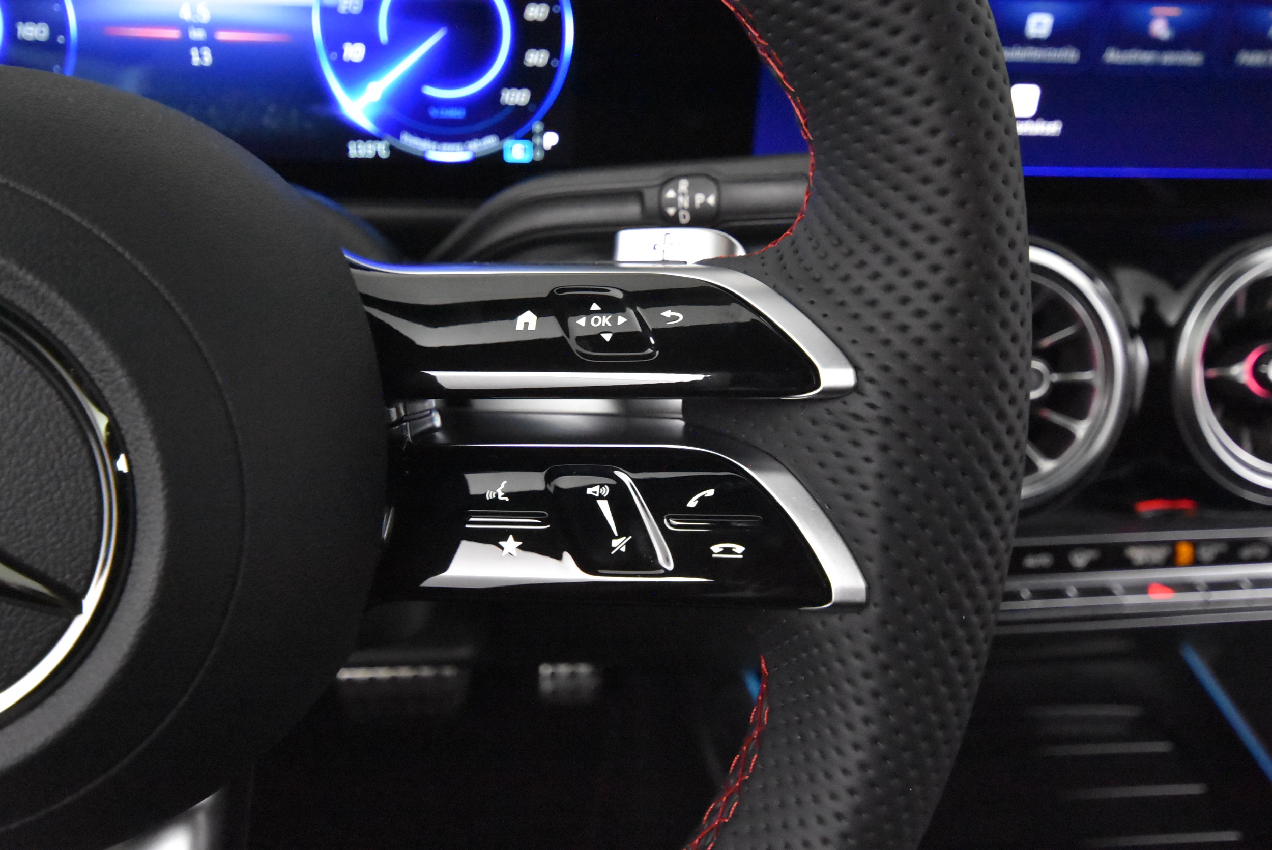 Mercedes-Benz EQB 2024