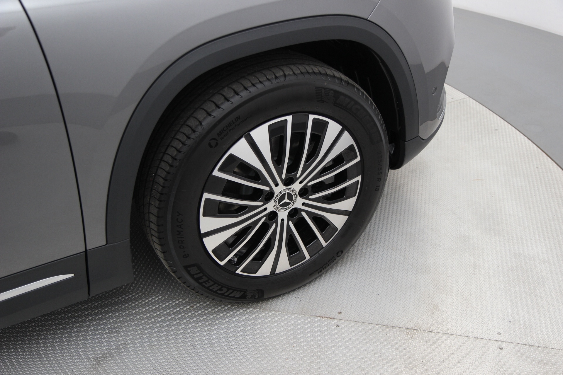 Mercedes-Benz EQA 2025