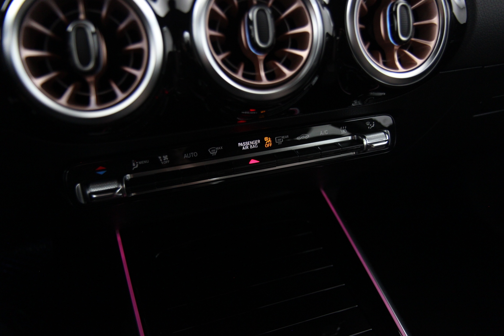 Mercedes-Benz EQA 2025