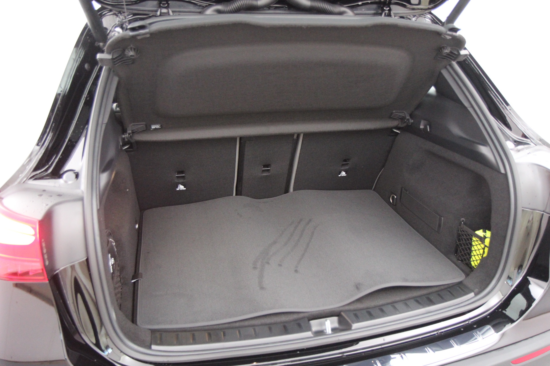 Mercedes-Benz EQA 2025