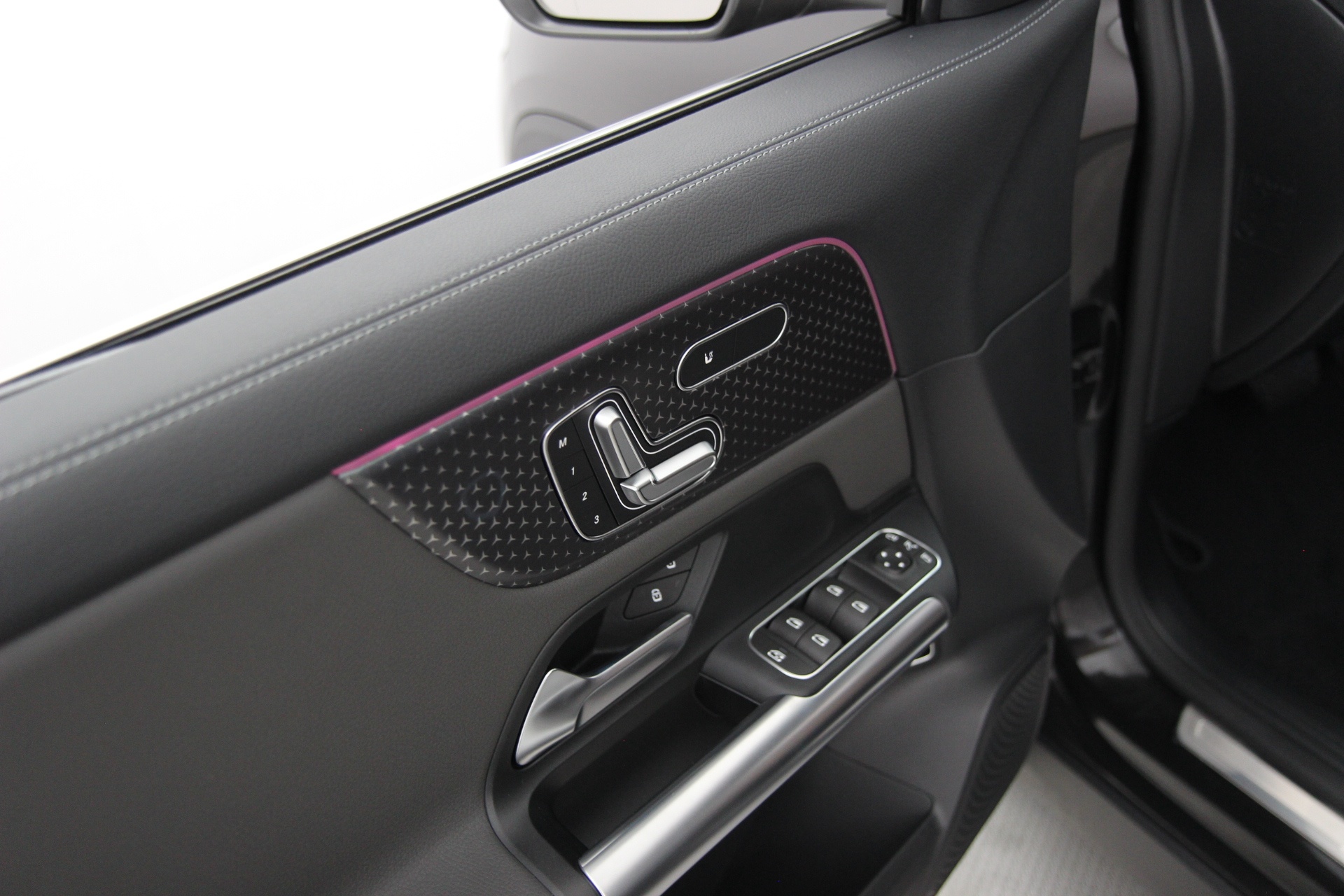 Mercedes-Benz EQA 2025