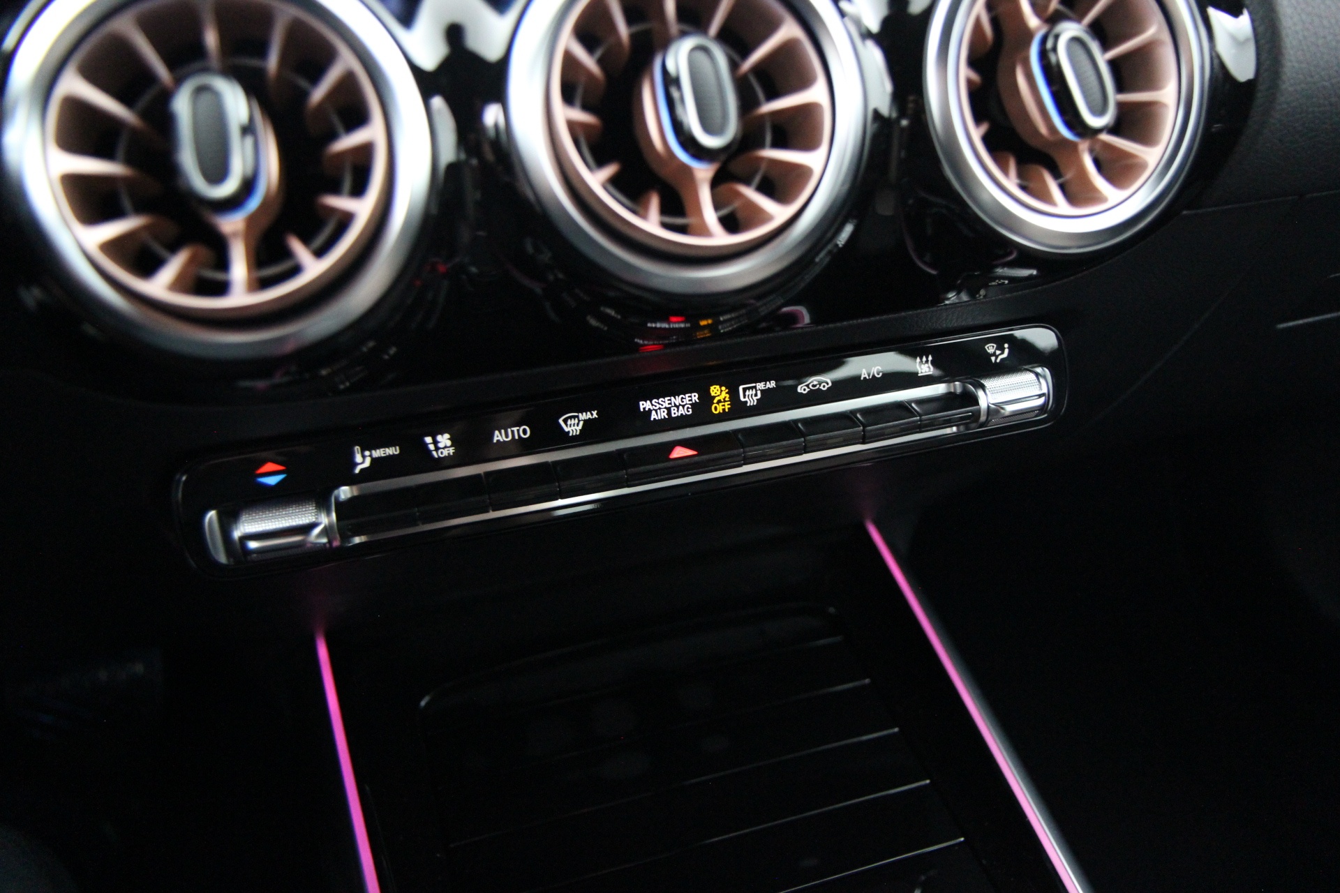 Mercedes-Benz EQA 2025