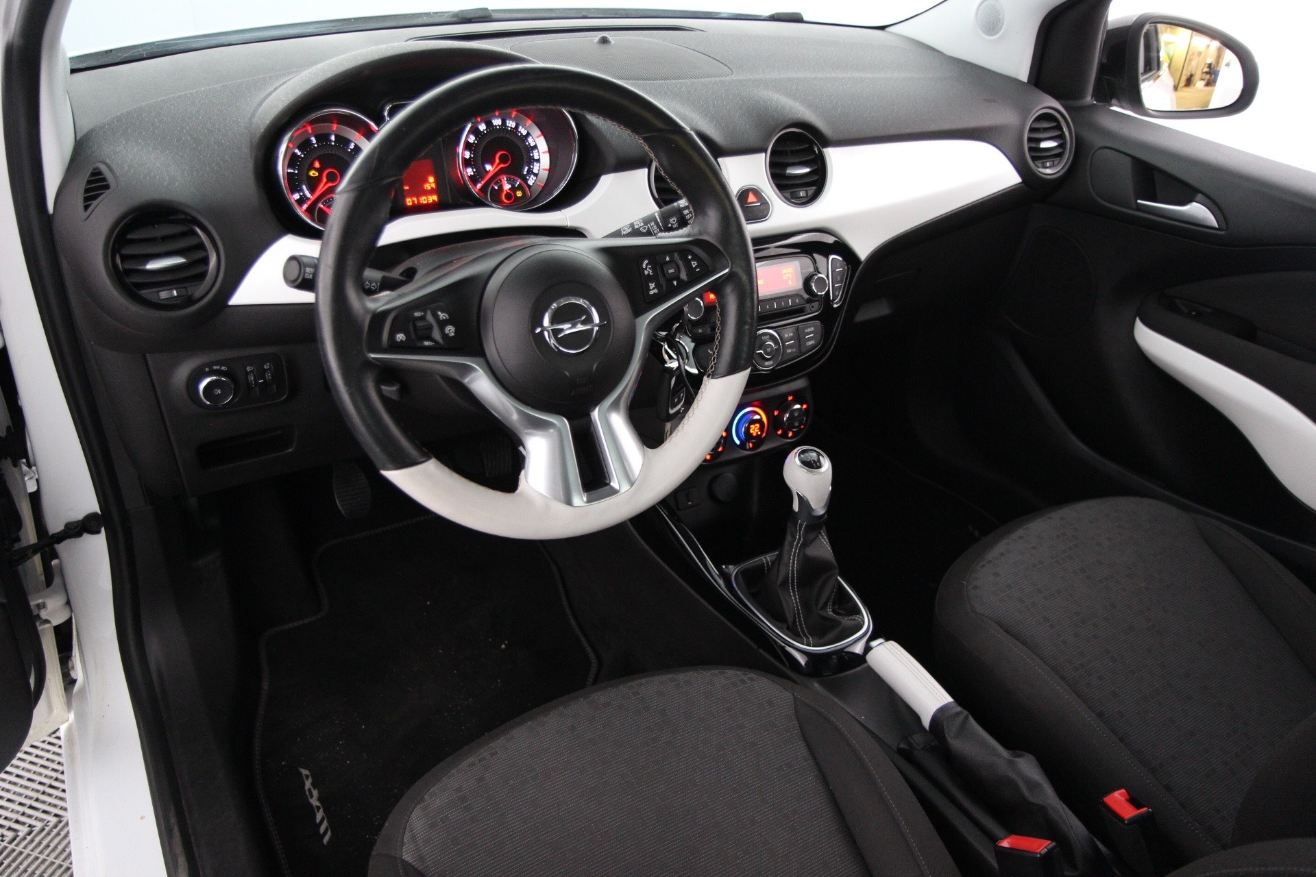Opel Adam 2016