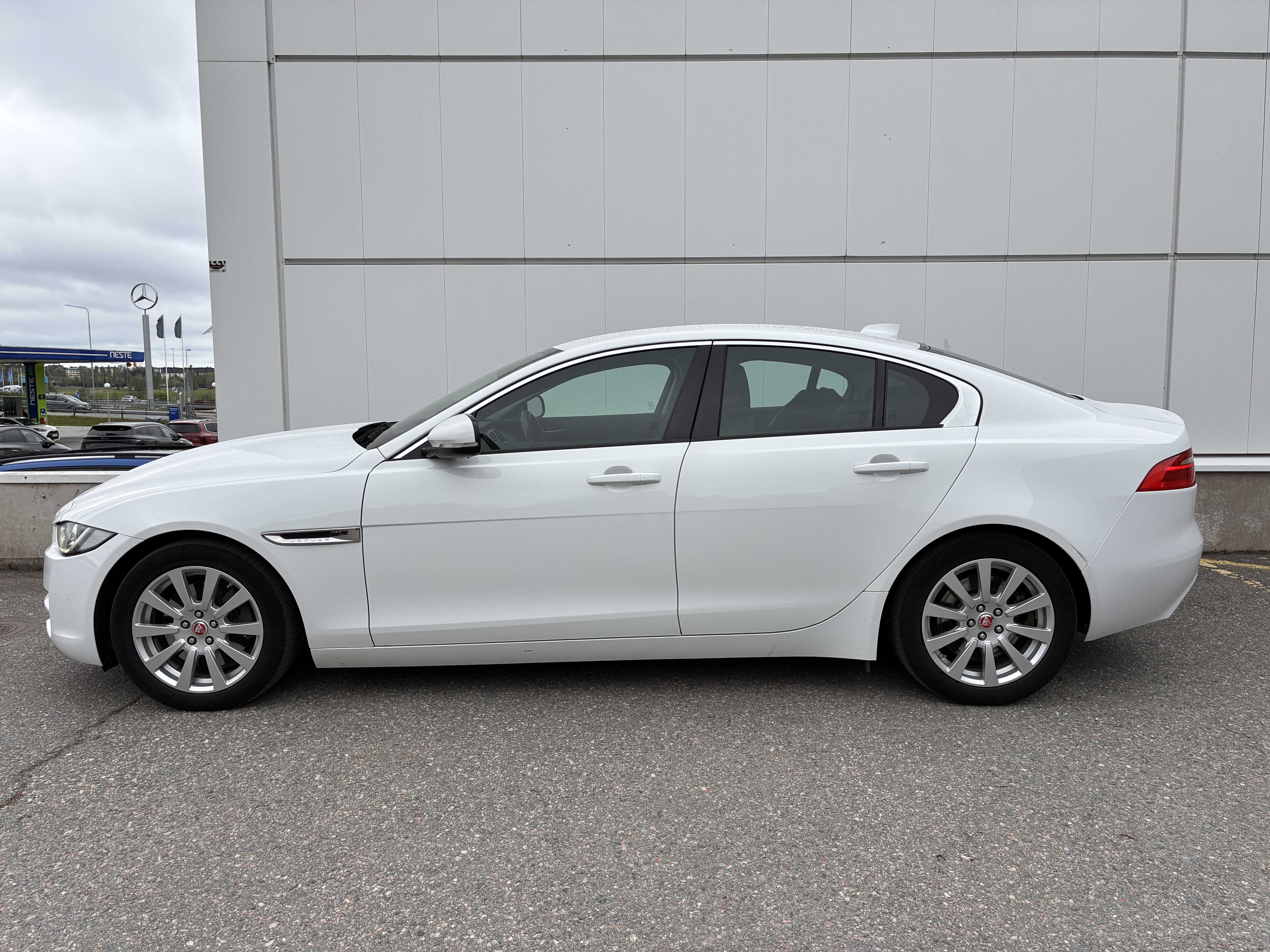 Jaguar XE 2018