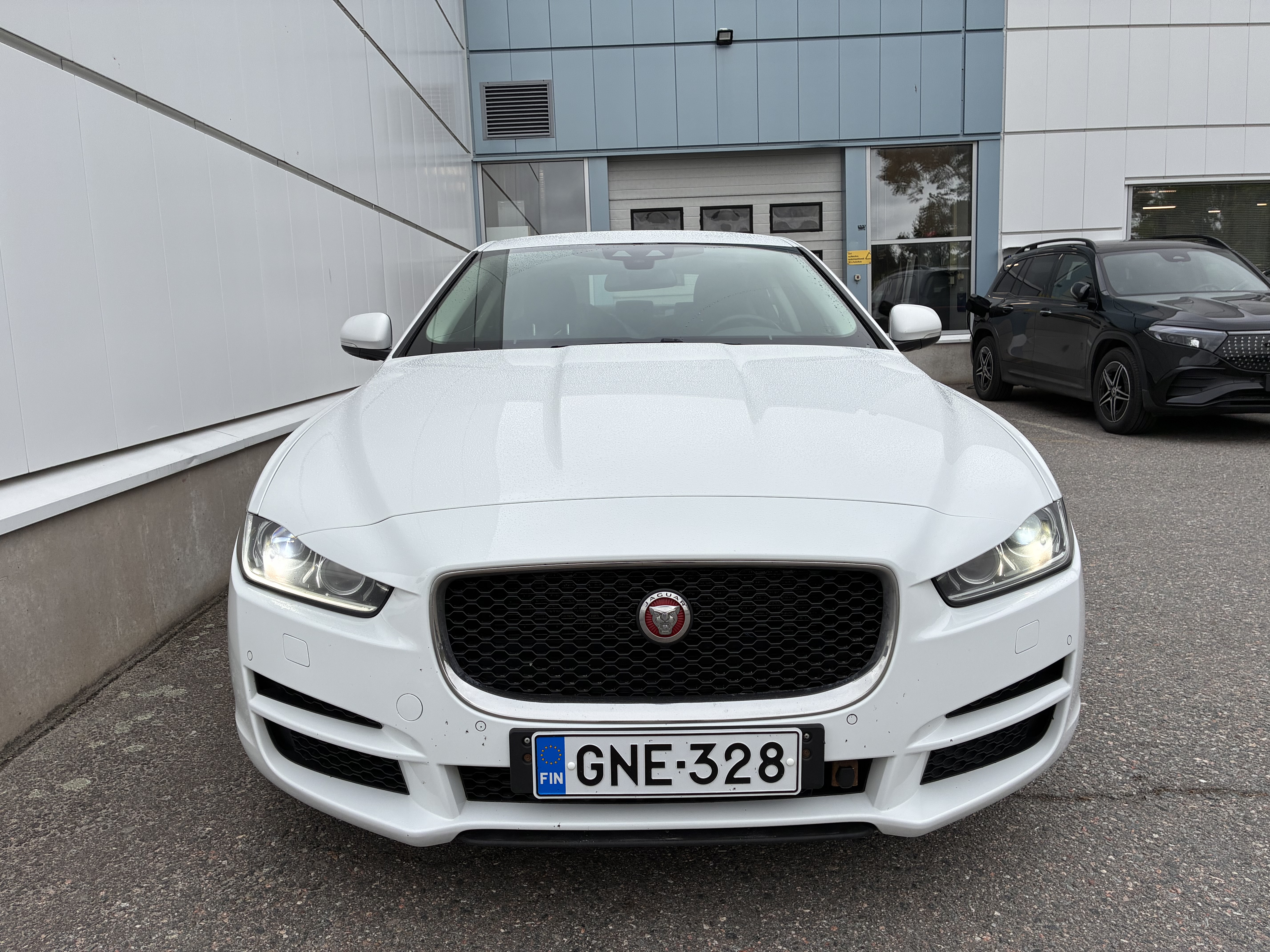 Jaguar XE 2018