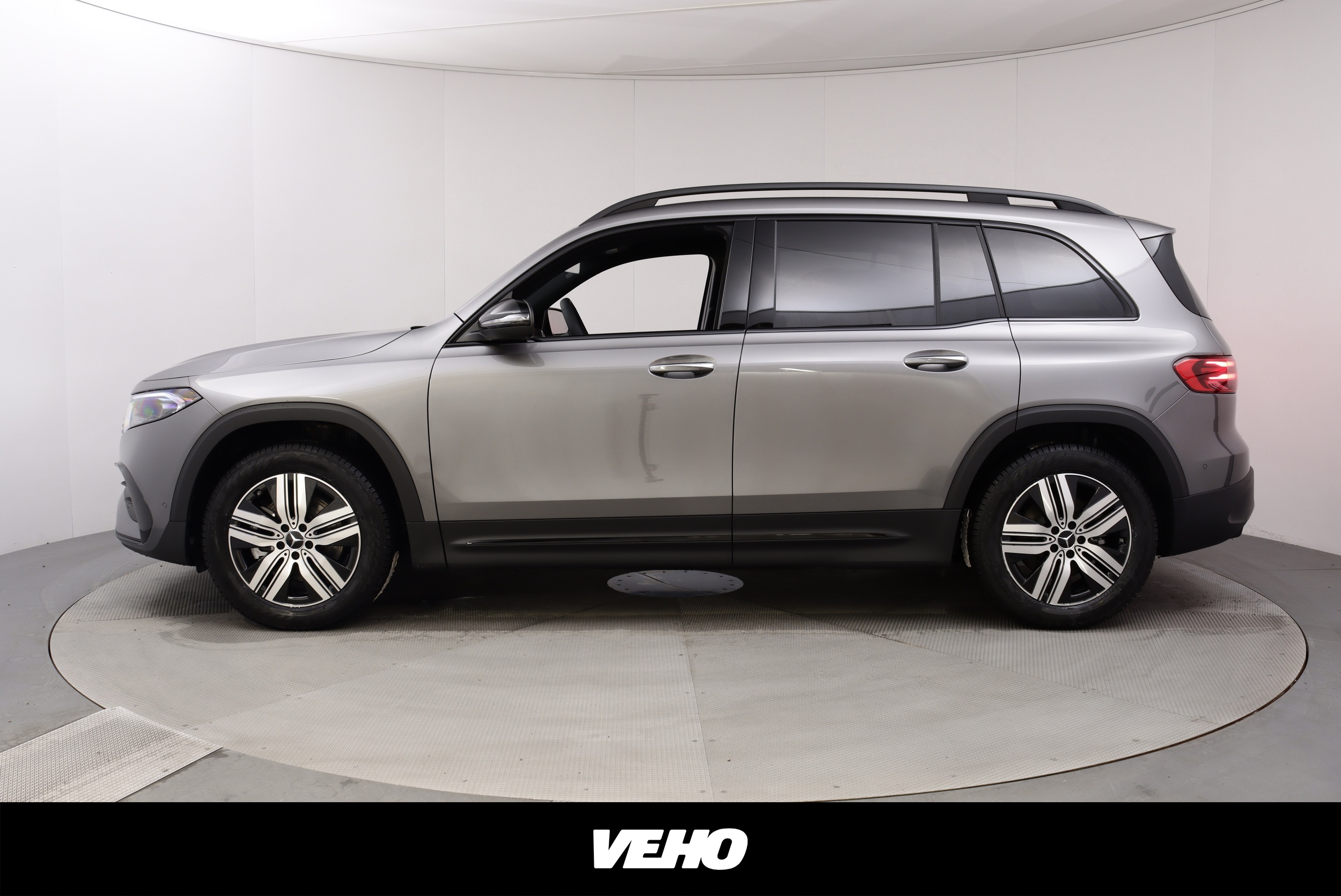 Mercedes-Benz EQB 2024