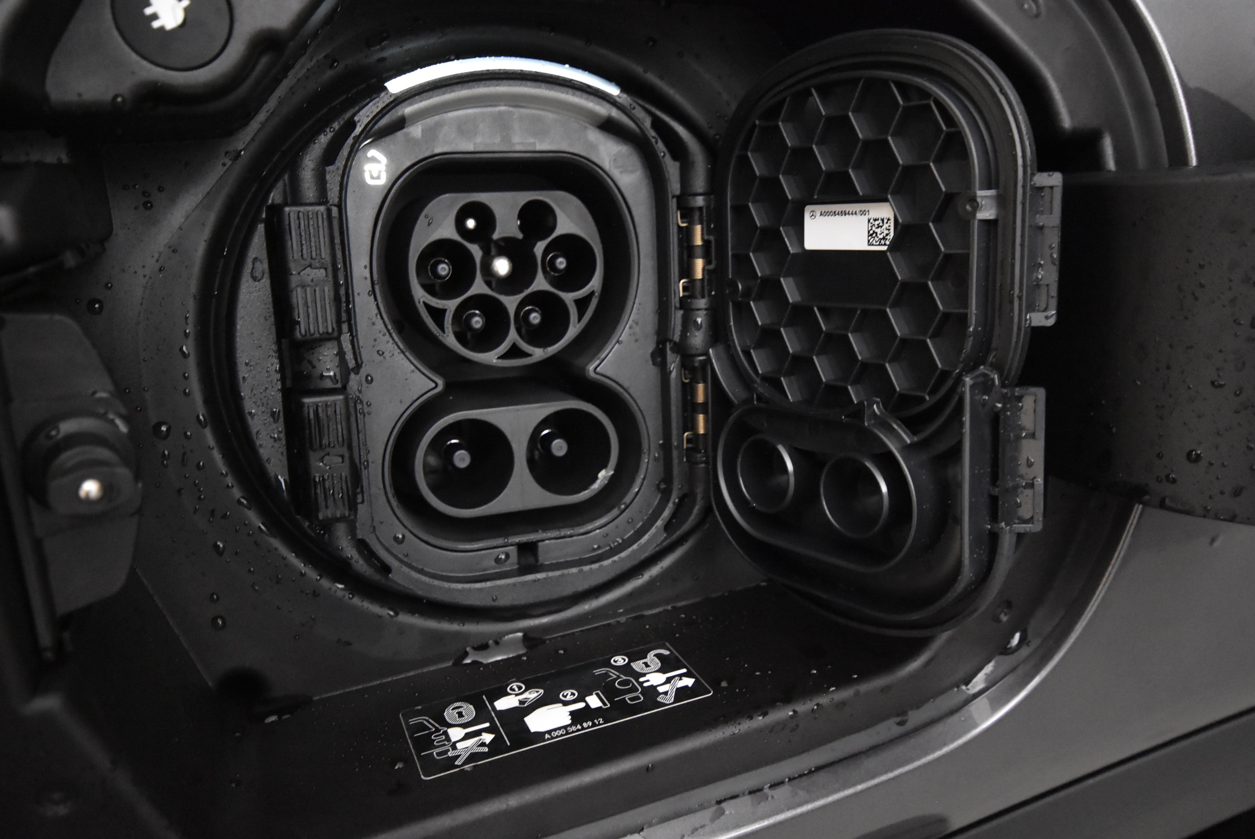 Mercedes-Benz EQB 2024