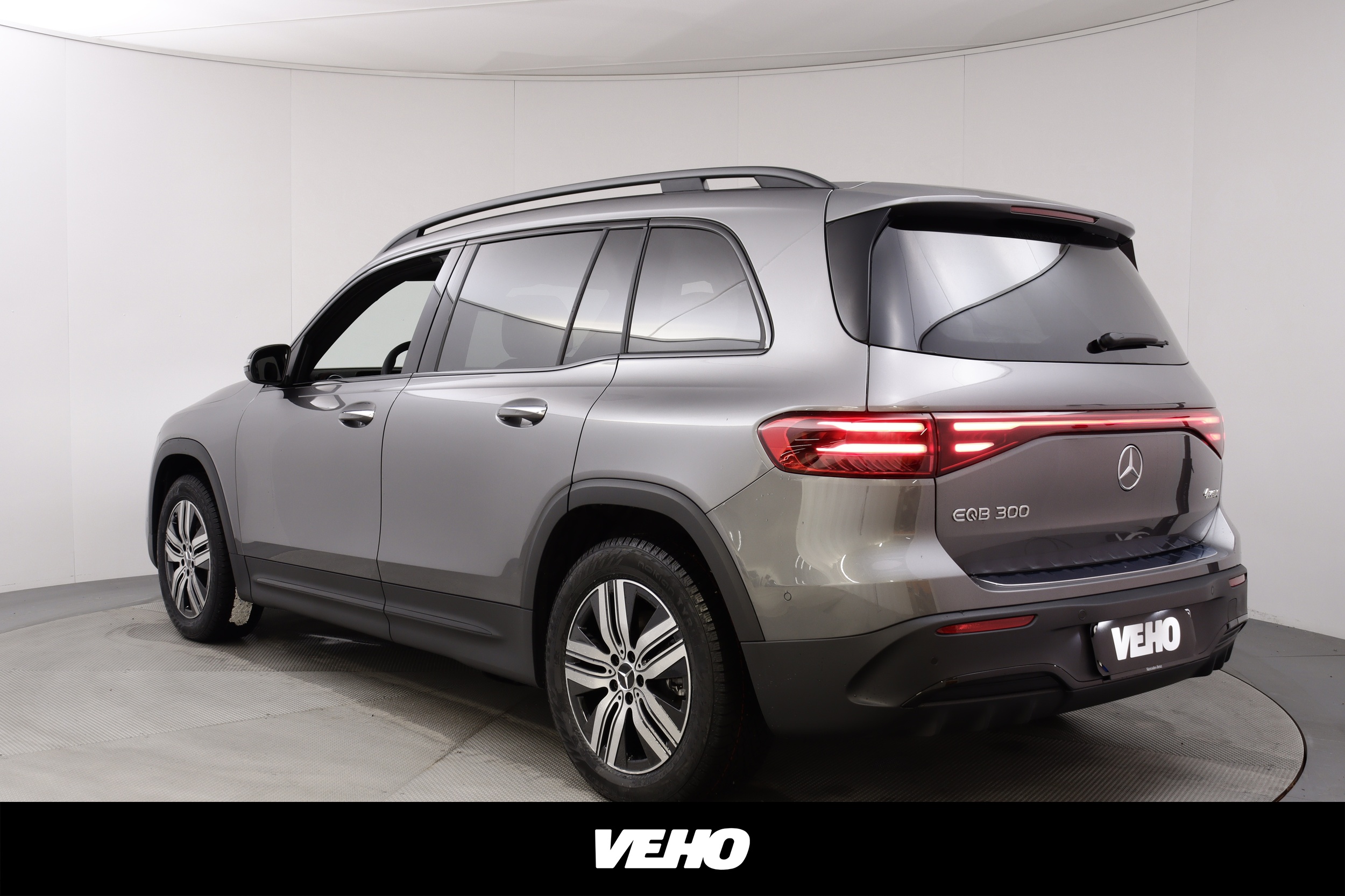 Mercedes-Benz EQB 2024