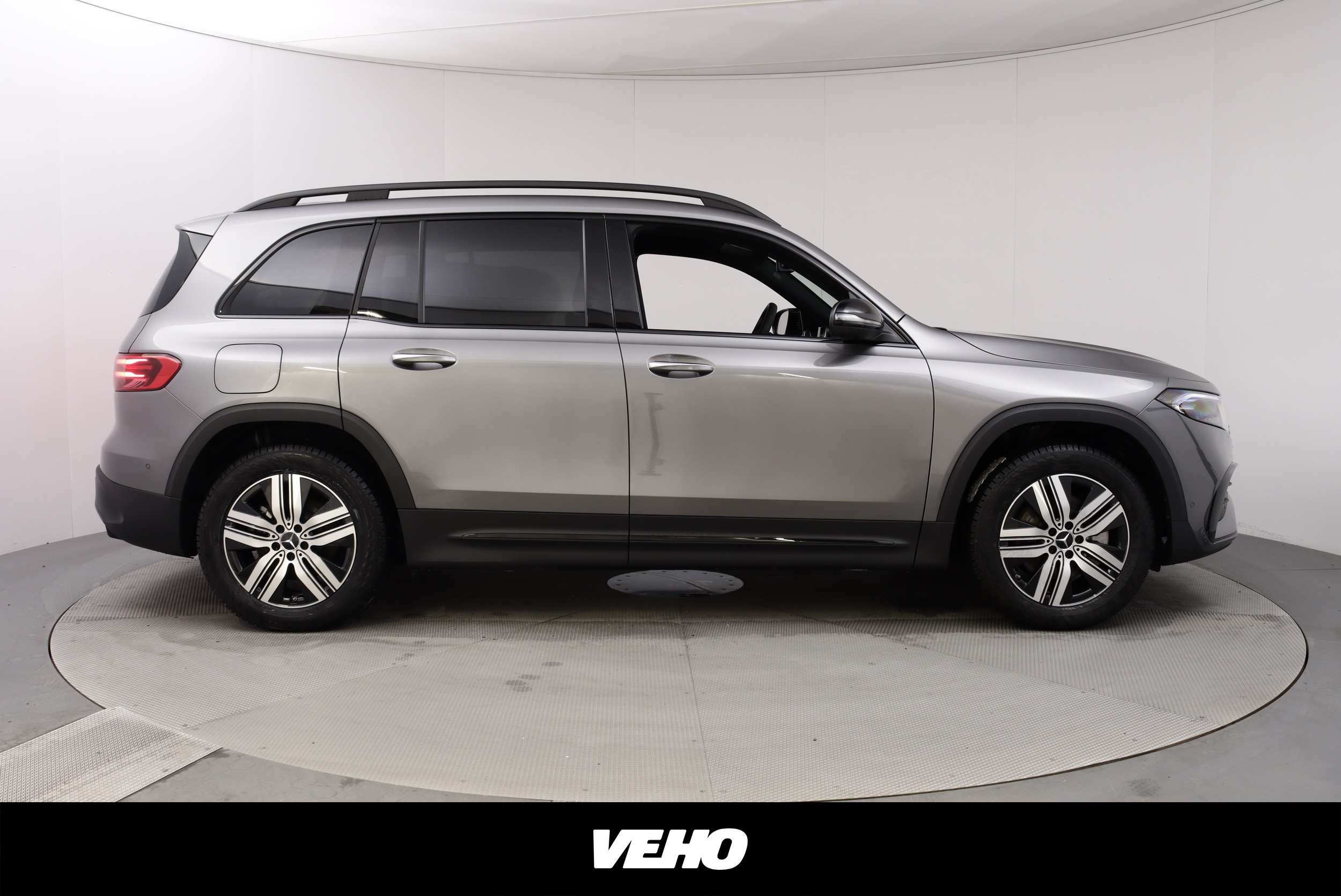 Mercedes-Benz EQB 2024