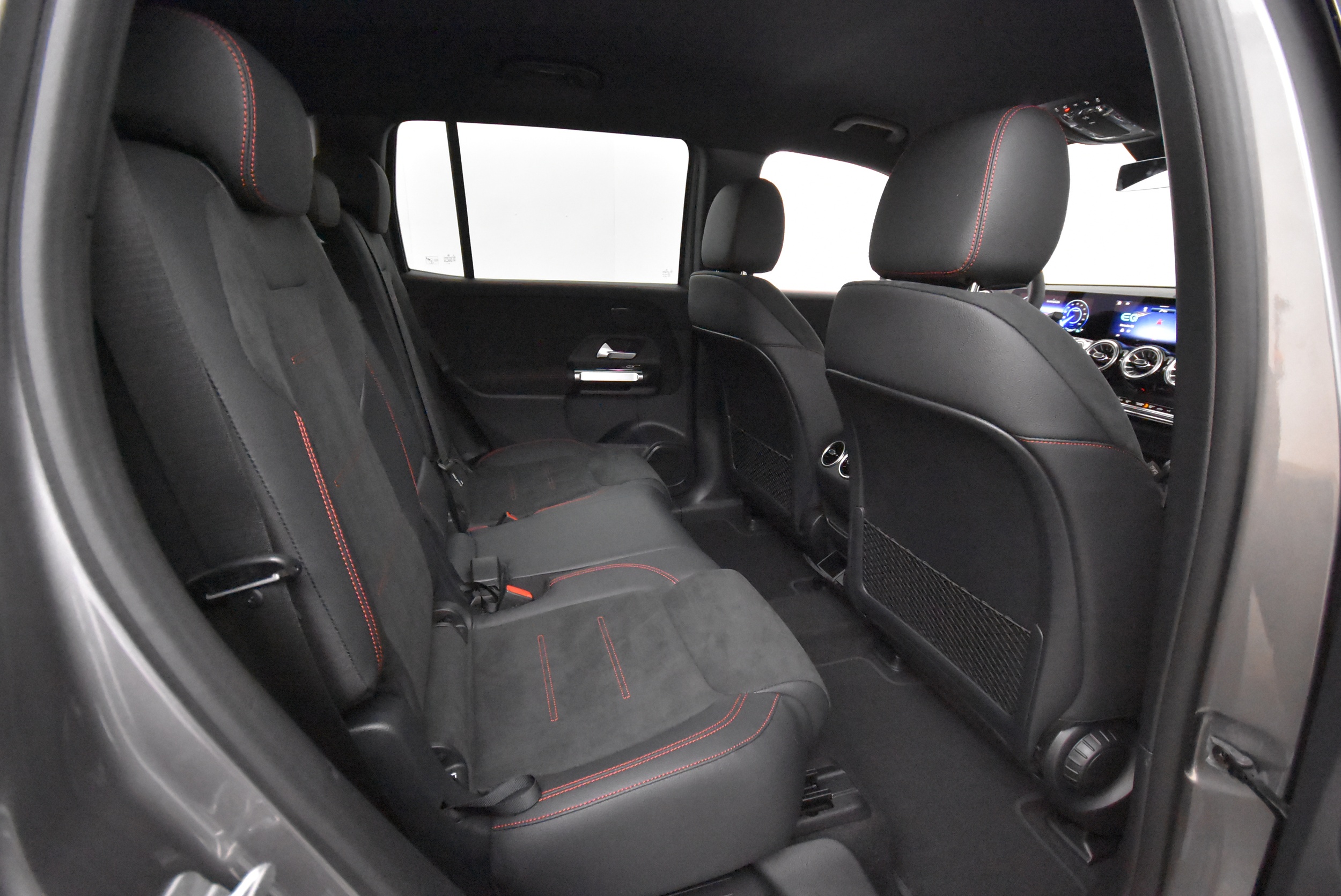 Mercedes-Benz EQB 2024