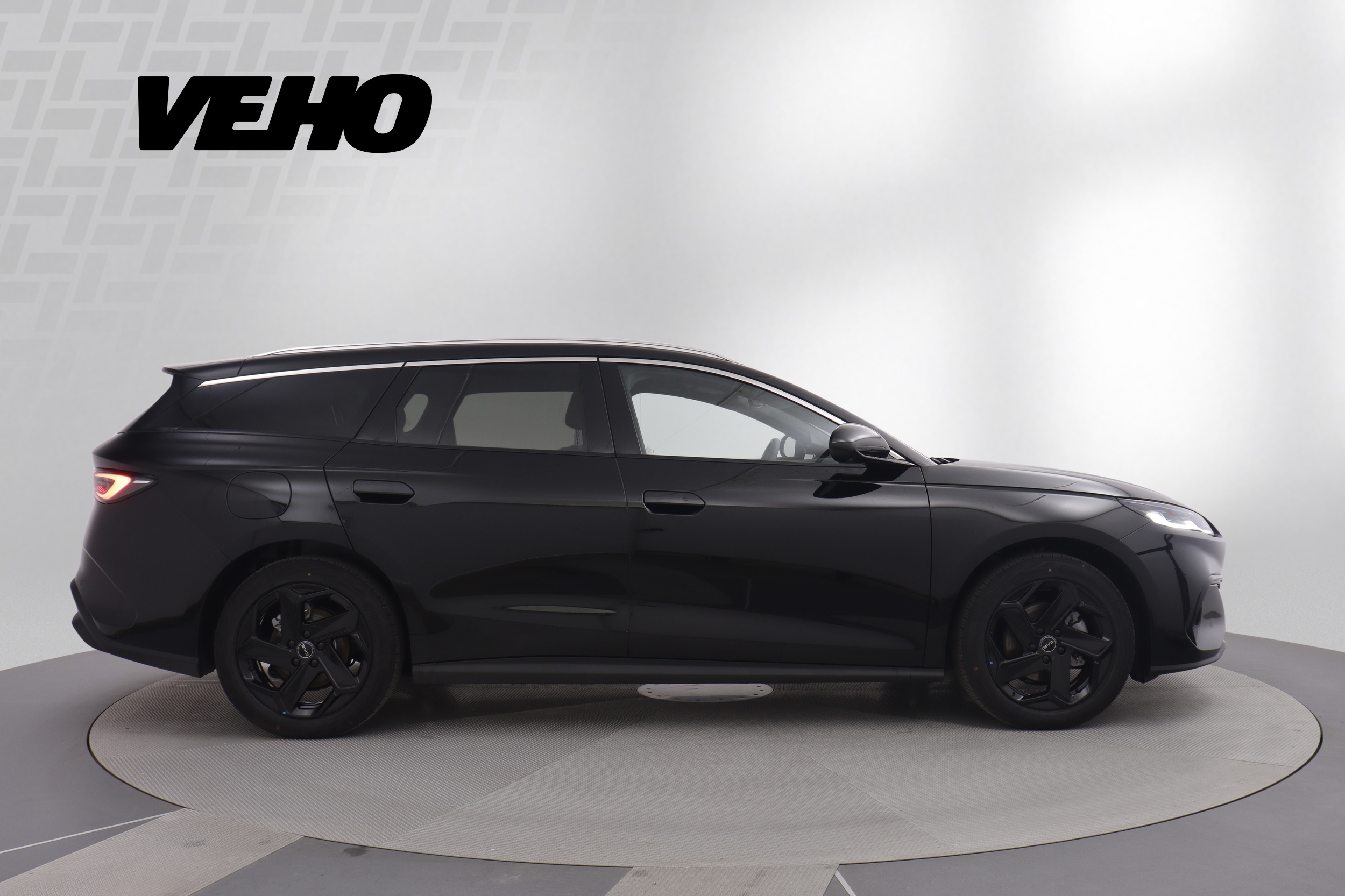 BYD Seal 6 DM-i 2025