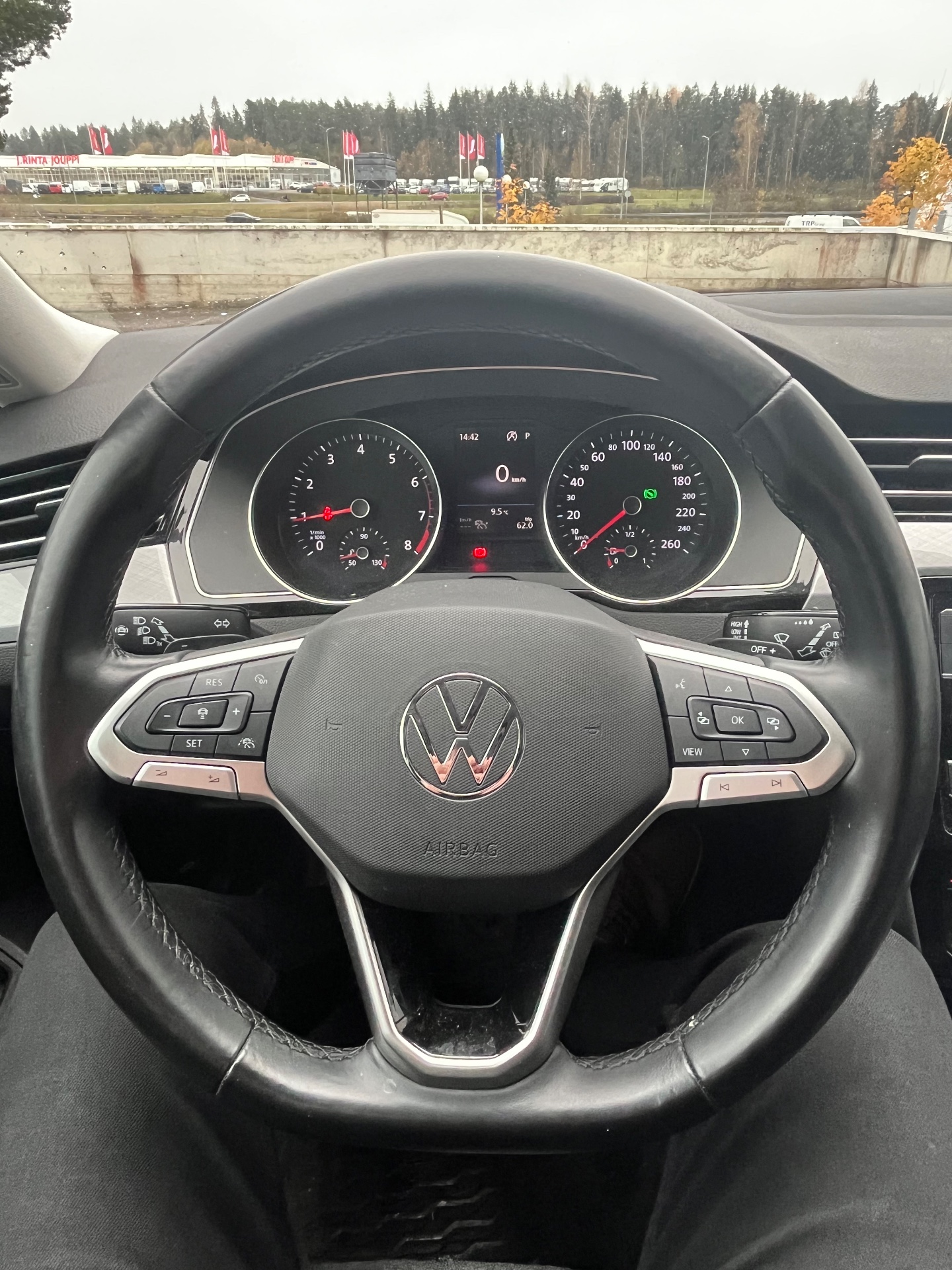 VOLKSWAGEN PASSAT 2023
