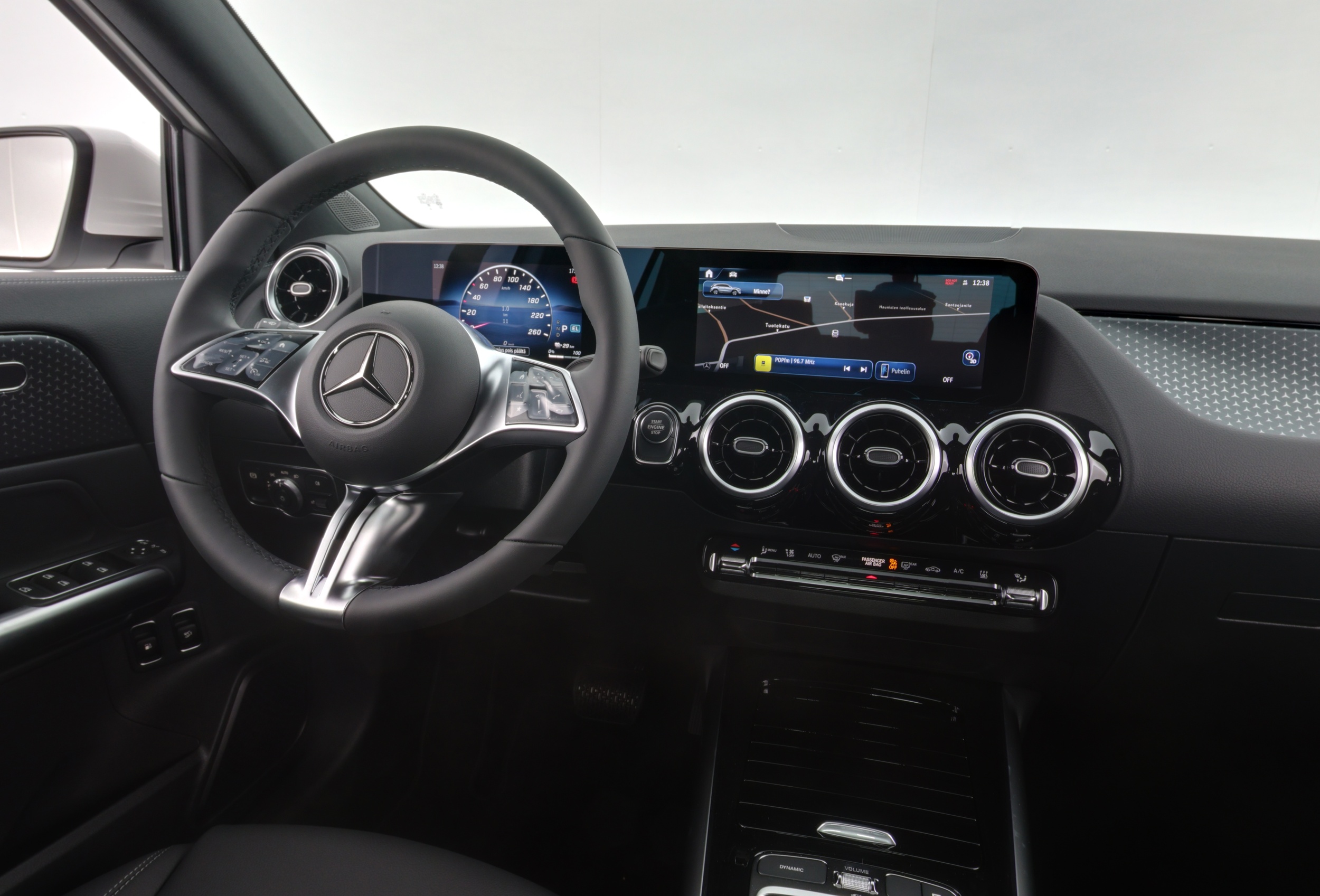 Mercedes-Benz GLA 2025