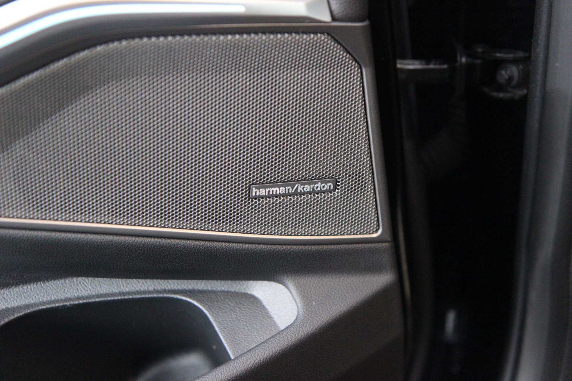 BMW 320 2023