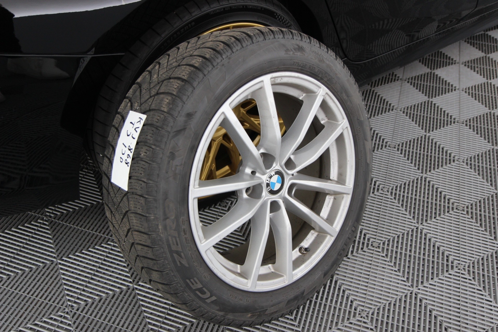 BMW 320 2023
