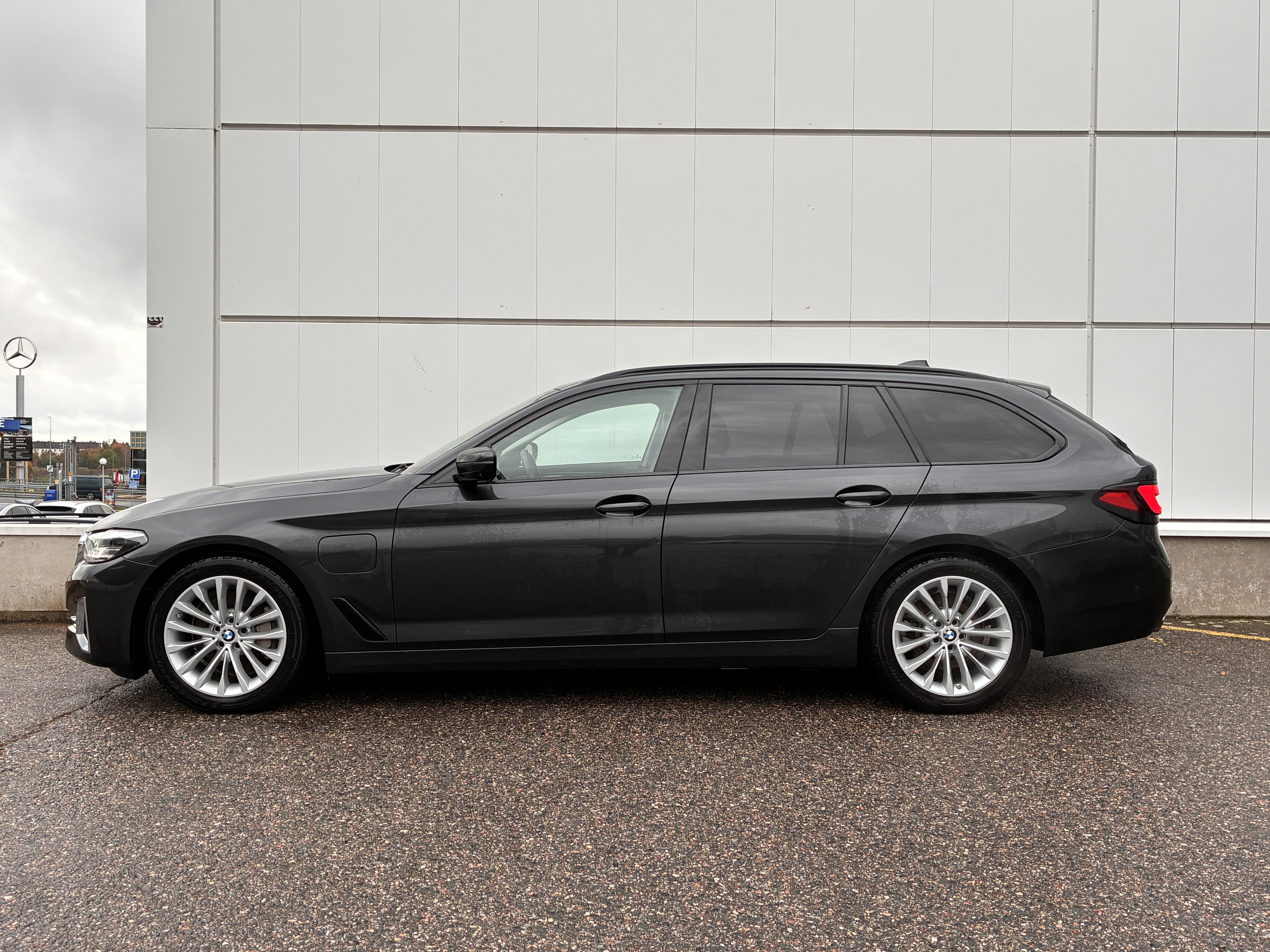 BMW 530 2021