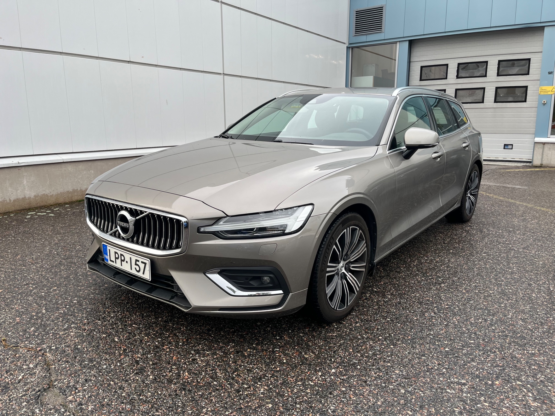 Volvo V60 2021