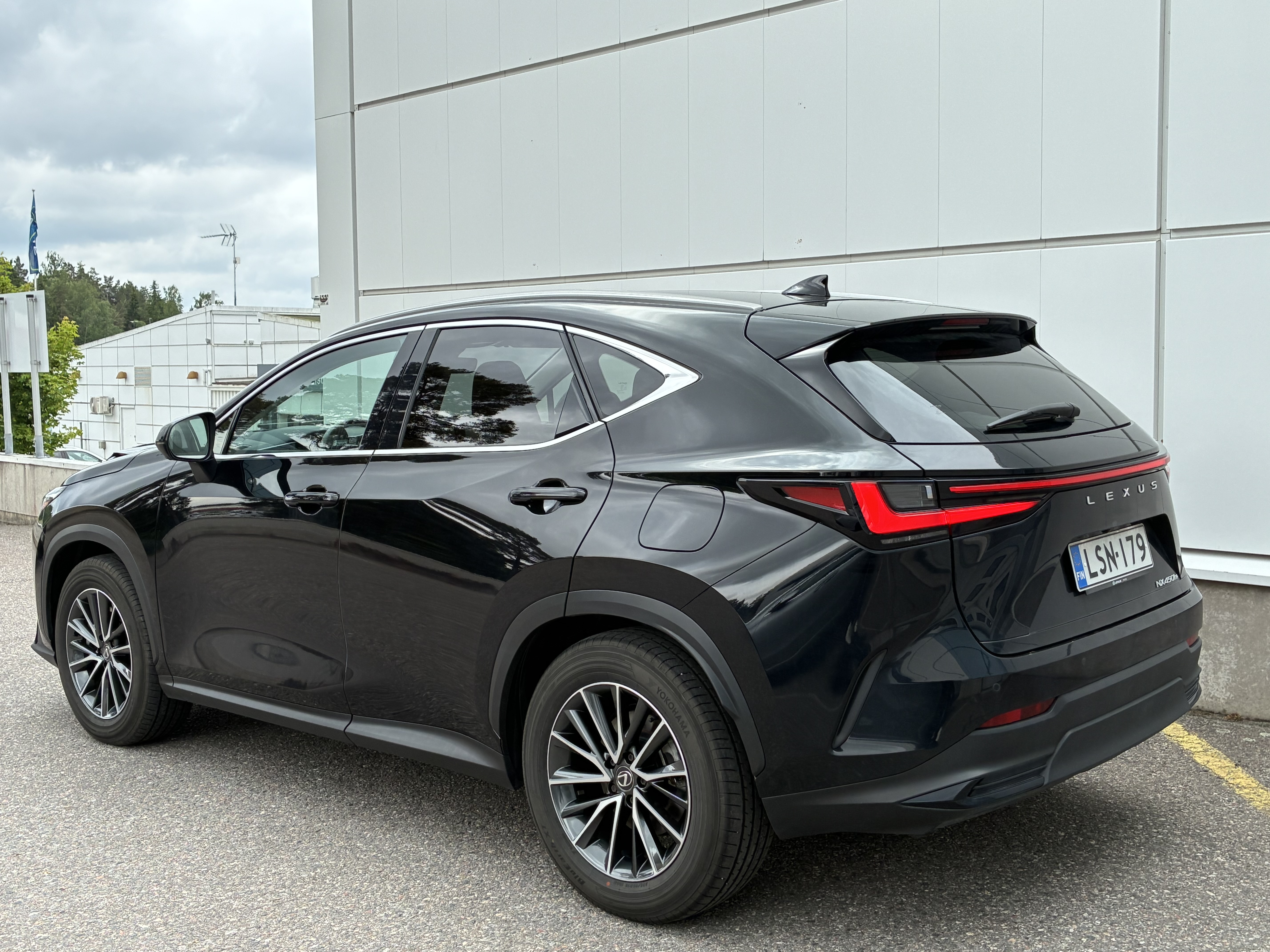 Lexus NX 2023