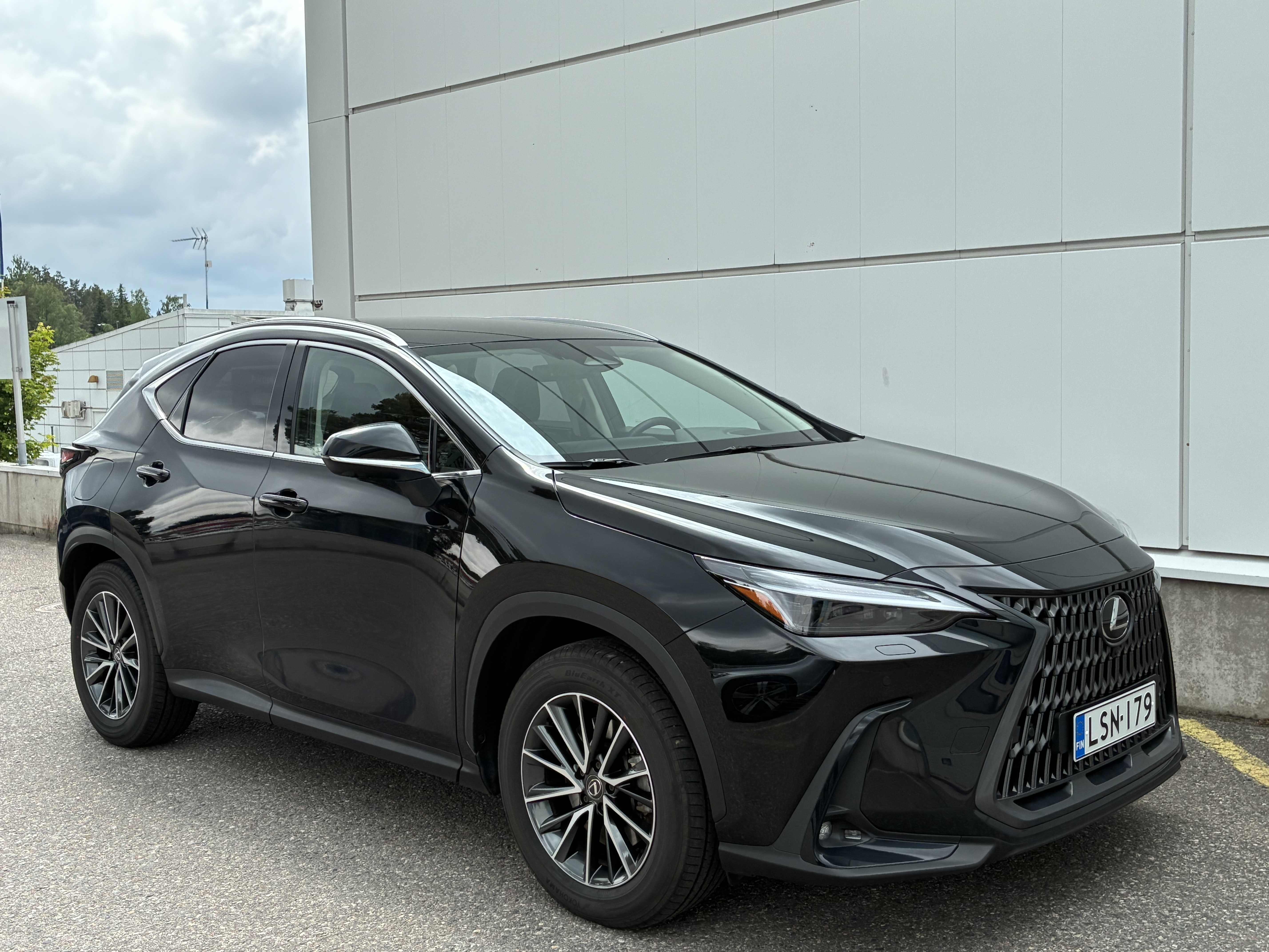 Lexus NX 2023