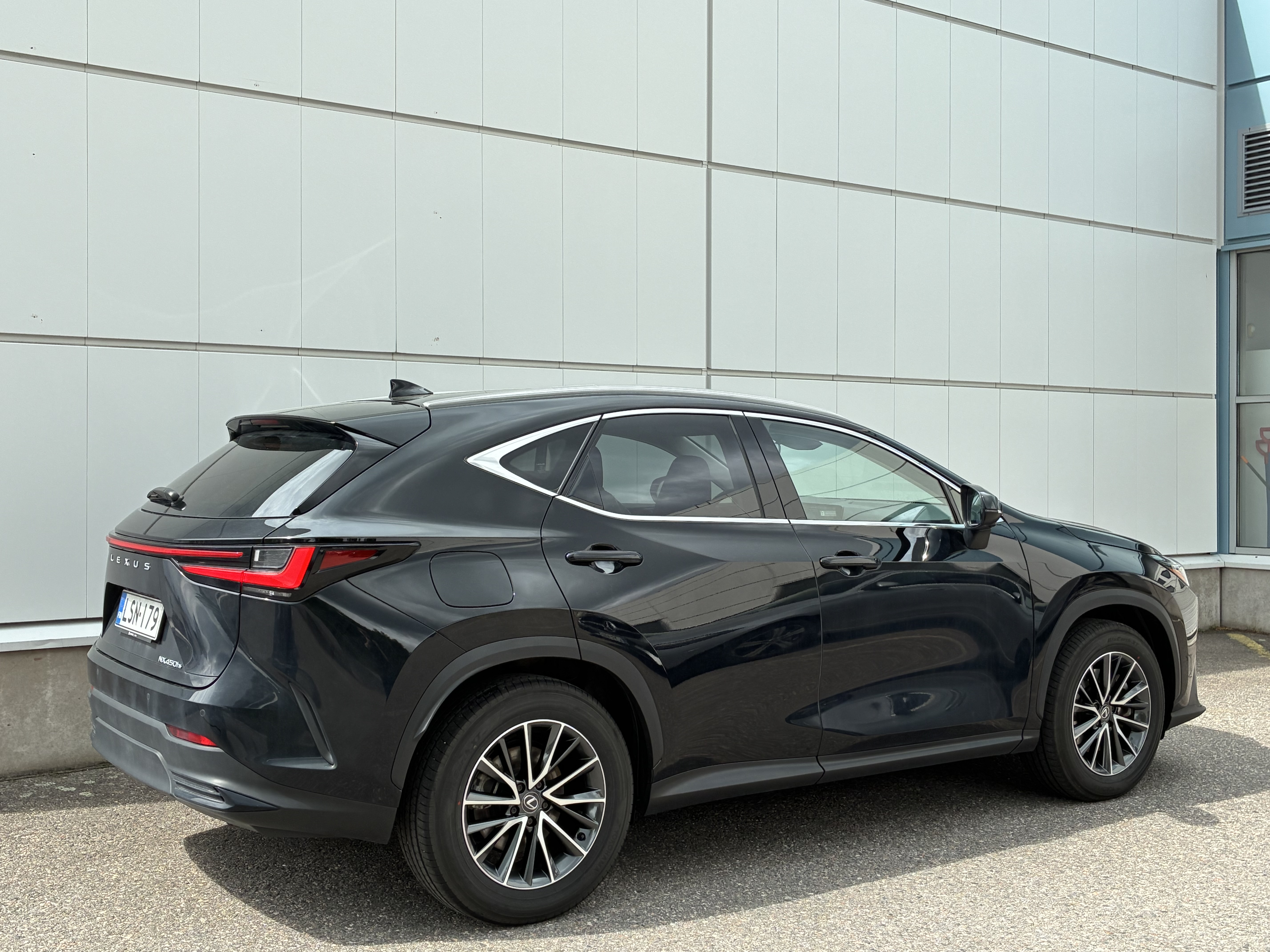 Lexus NX 2023