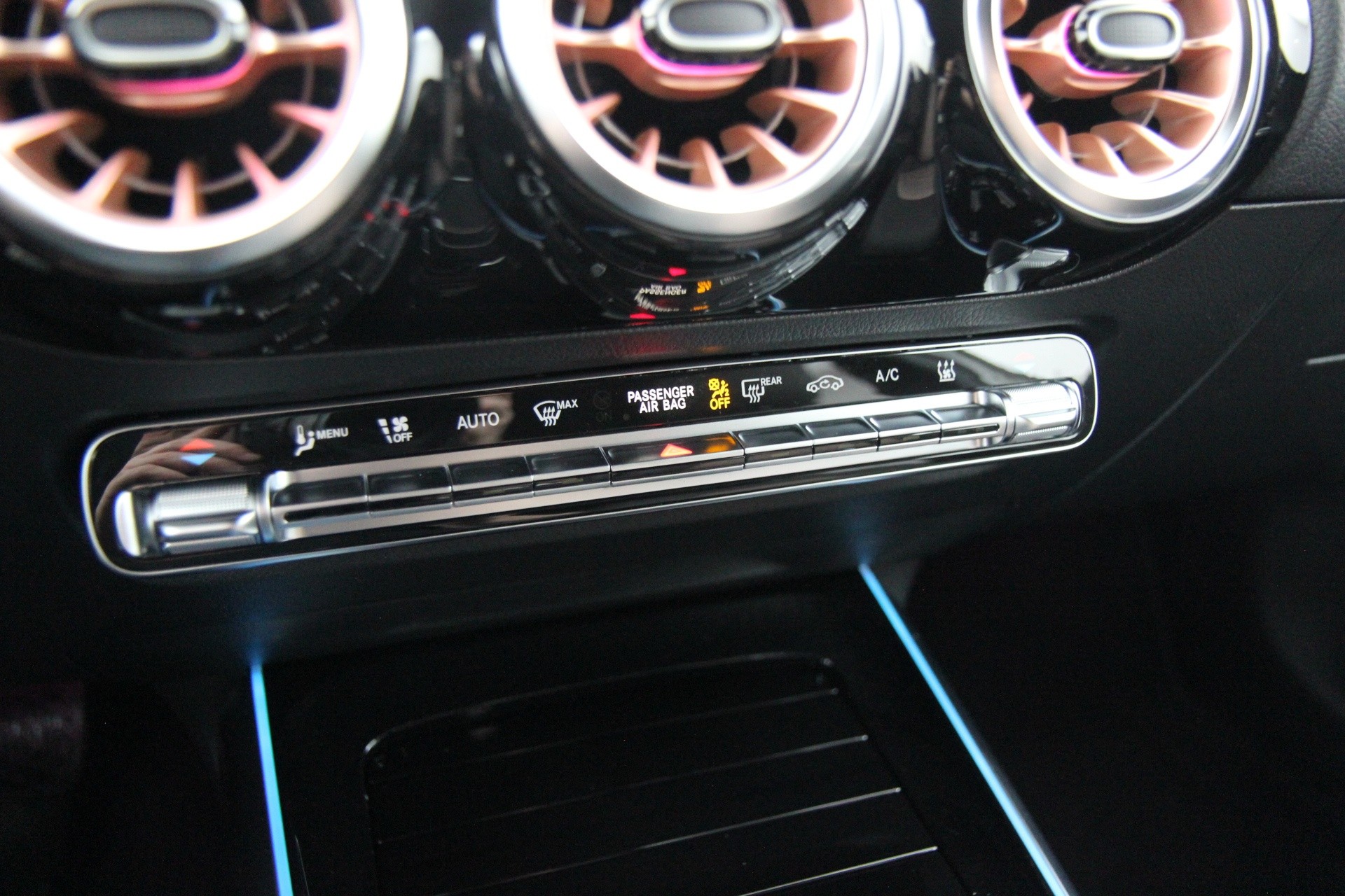 Mercedes-Benz EQA 2025