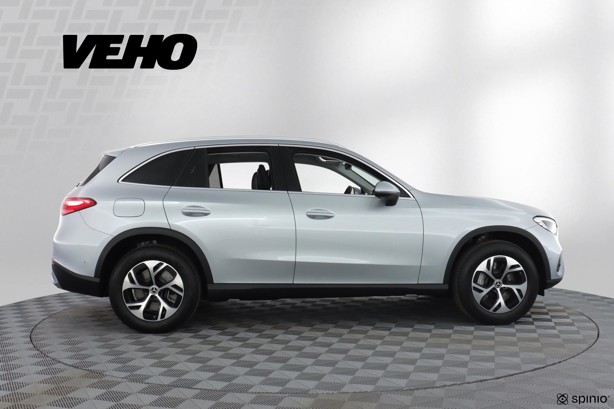 Mercedes-Benz GLC 2025
