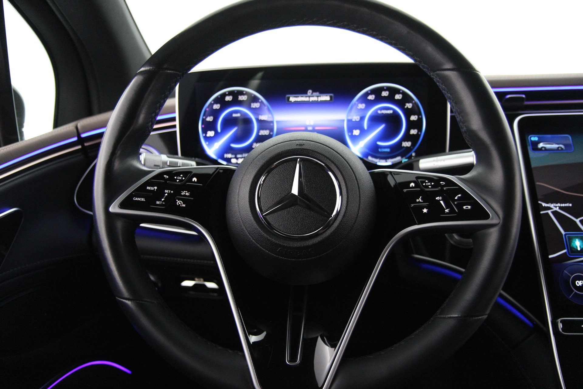 Mercedes-Benz EQS SUV 2023