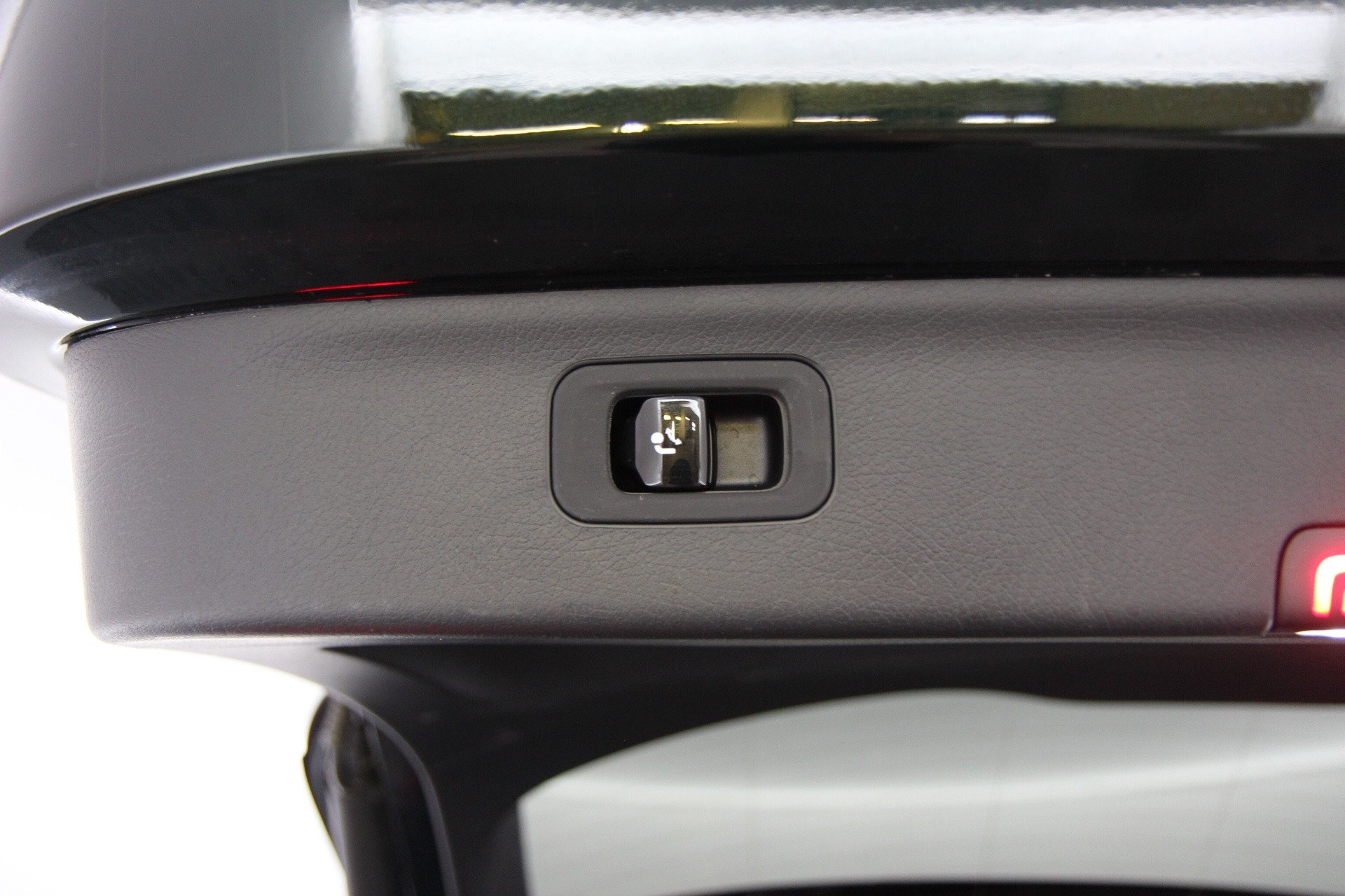 Mercedes-Benz EQS SUV 2023