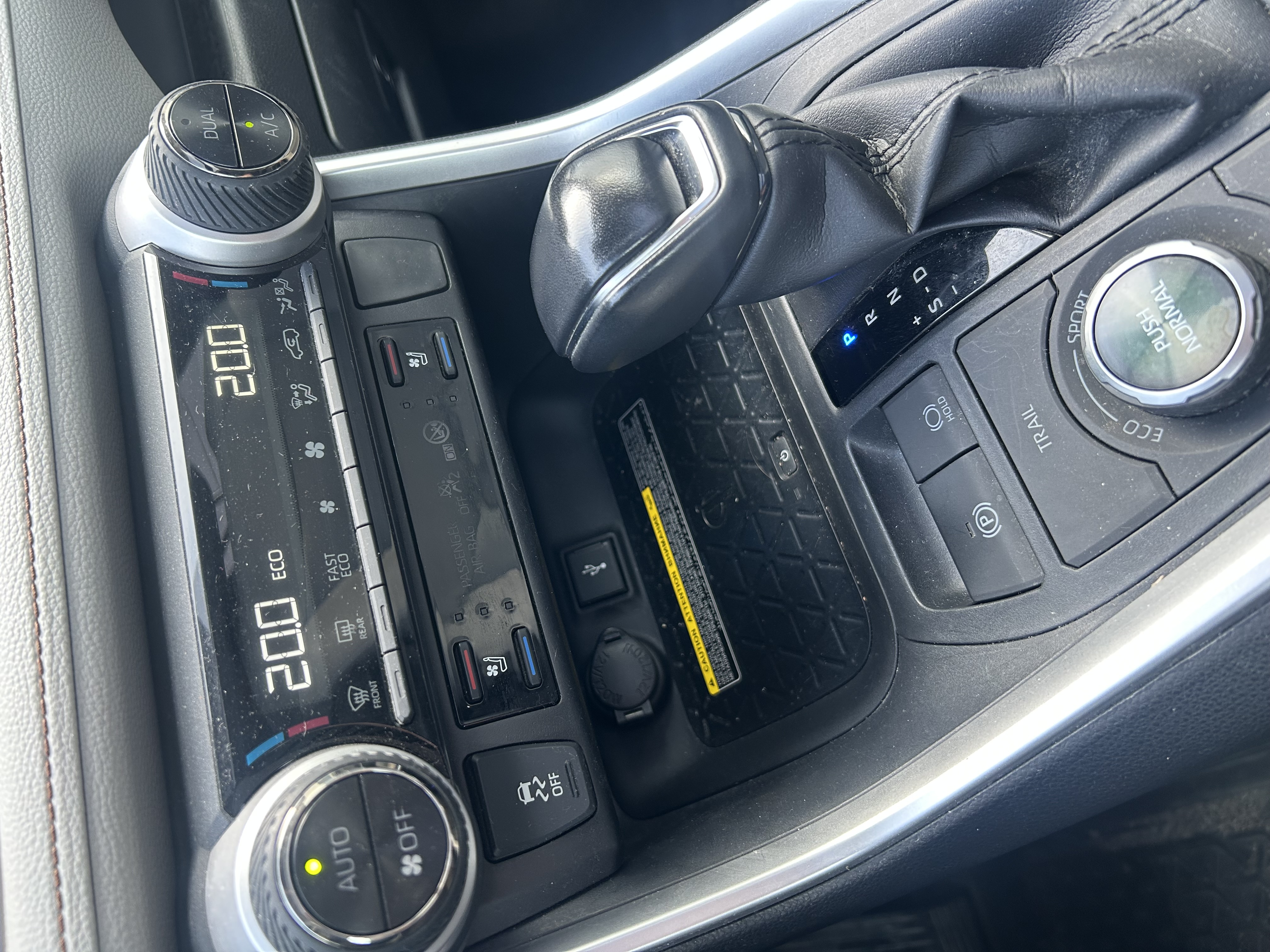TOYOTA RAV4 2020