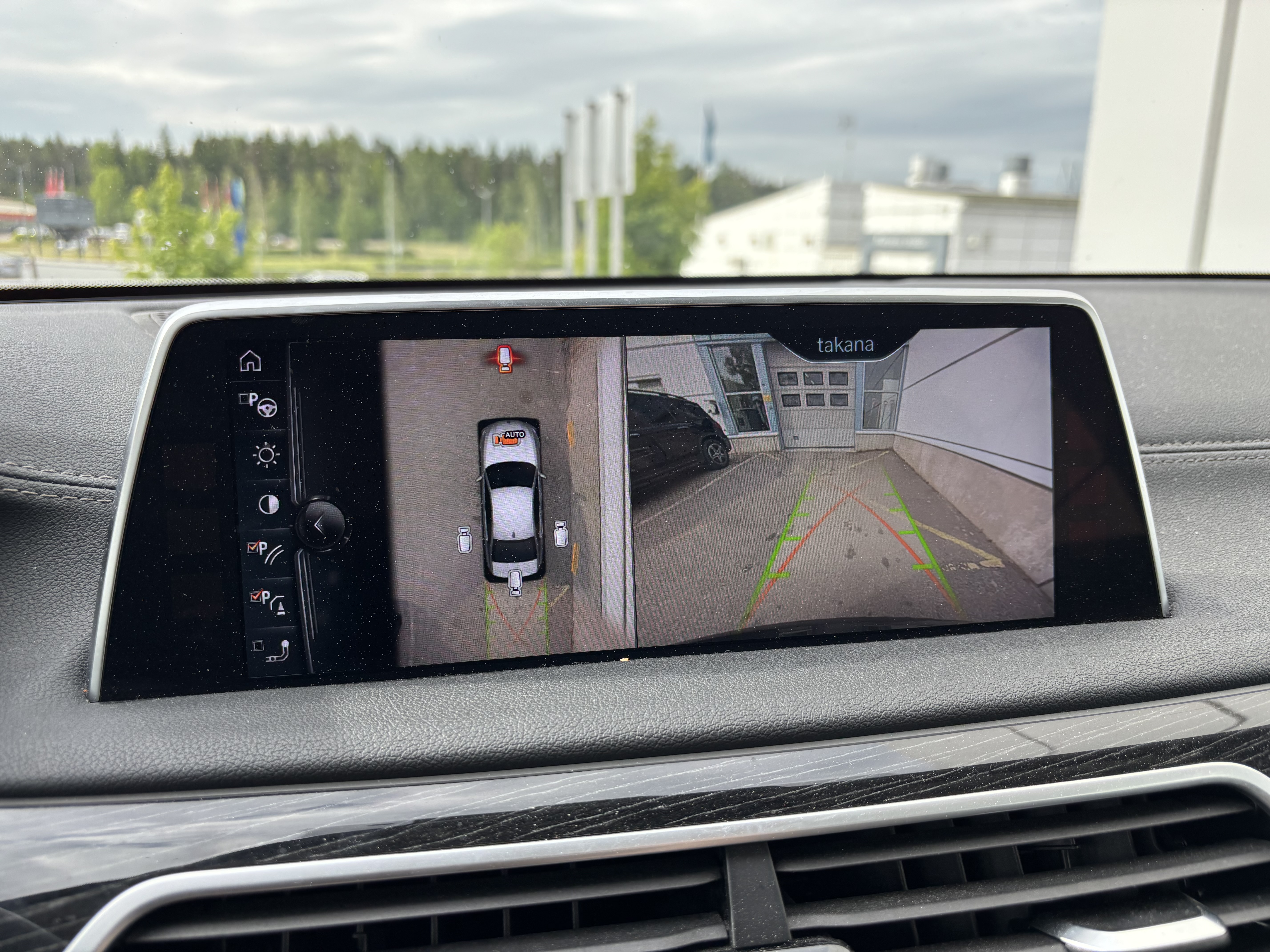 BMW 740 2016