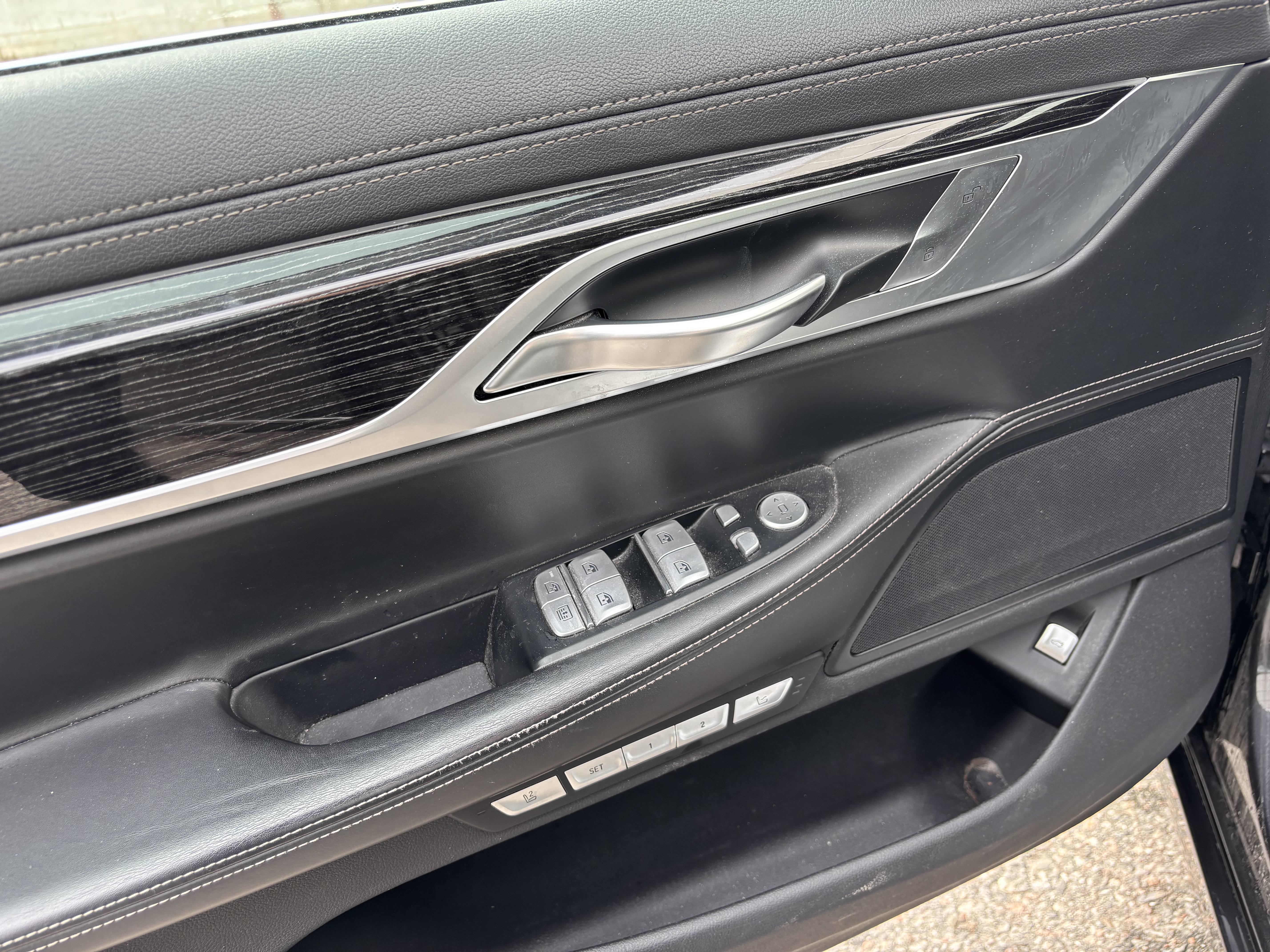 BMW 740 2016