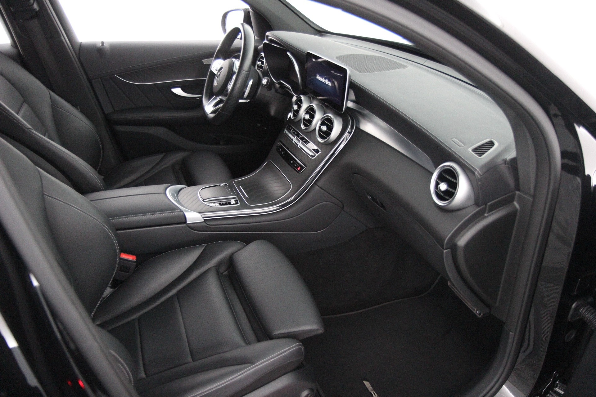 Mercedes-Benz GLC 2023
