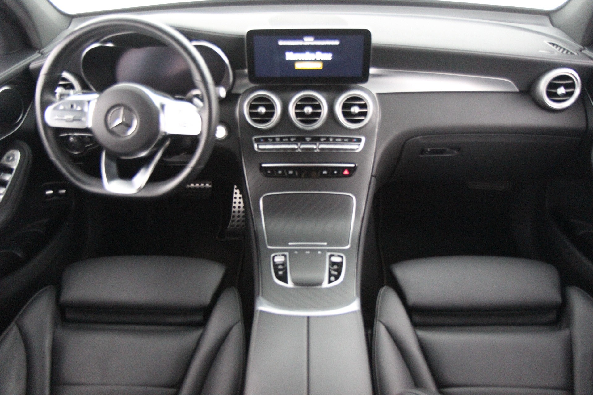 Mercedes-Benz GLC 2023