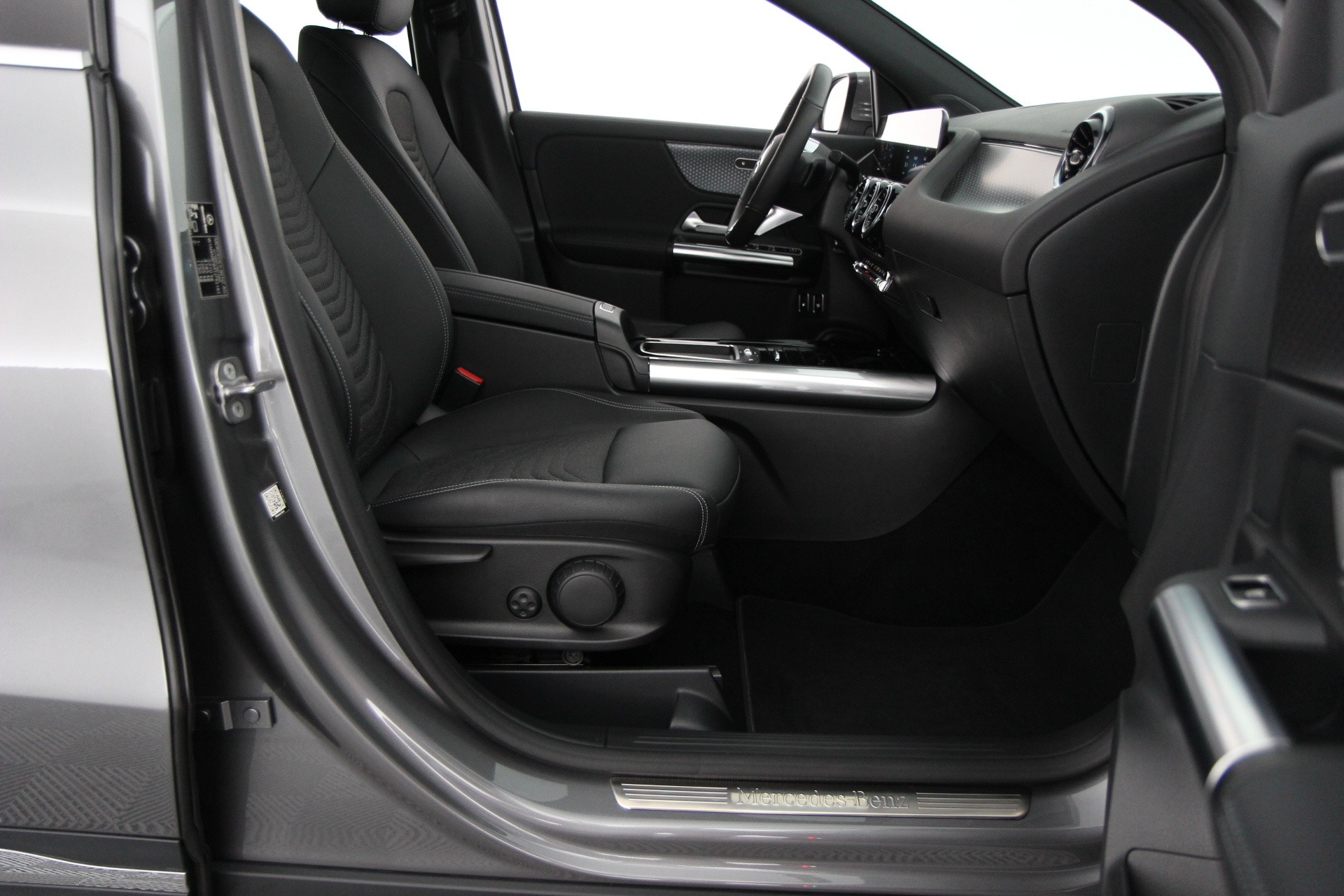 Mercedes-Benz GLA 2025