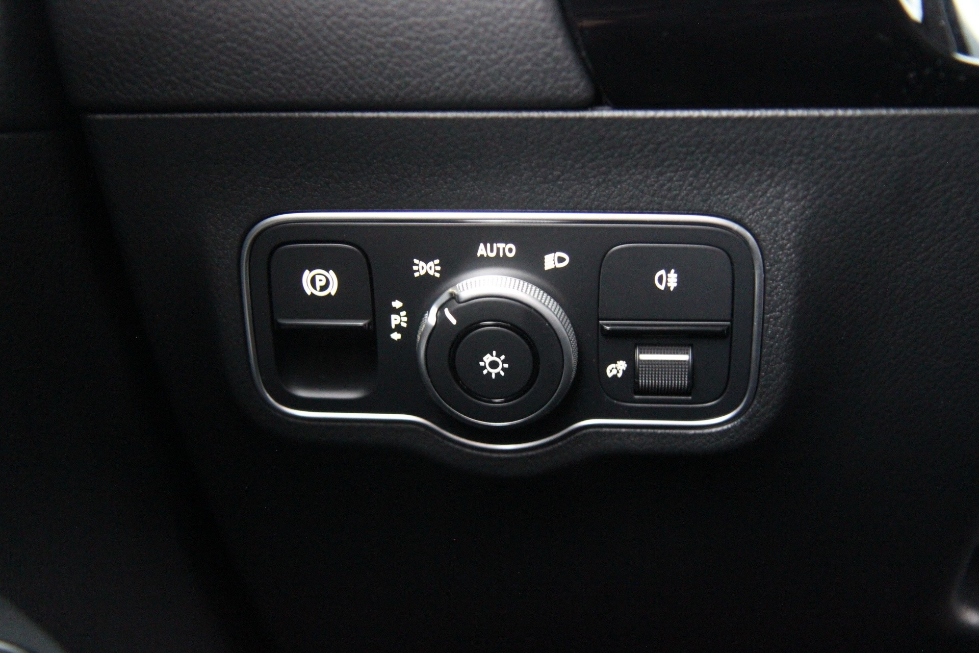 Mercedes-Benz GLA 2025