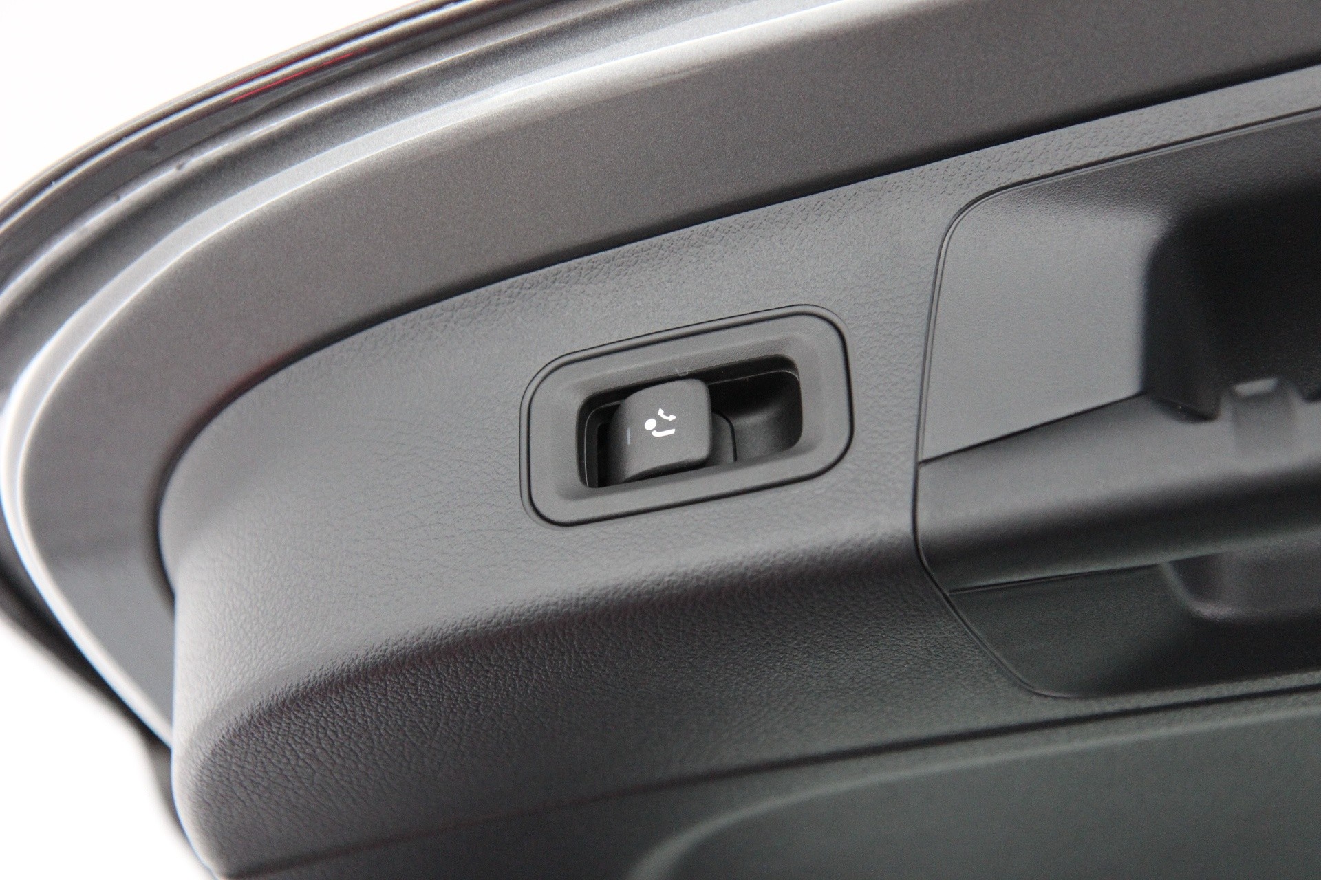 Mercedes-Benz GLA 2025