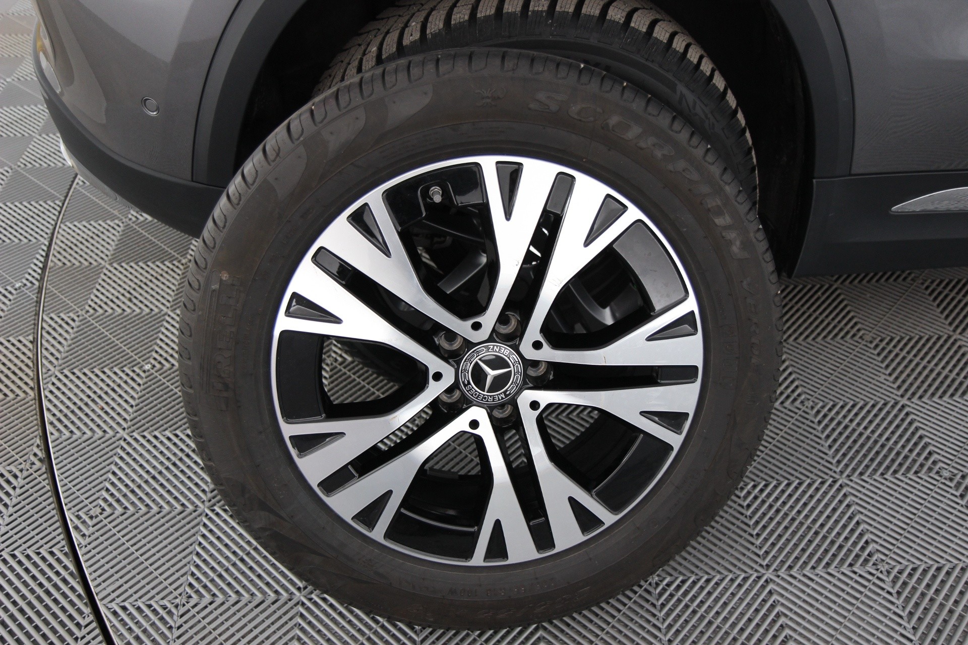 Mercedes-Benz GLA 2025