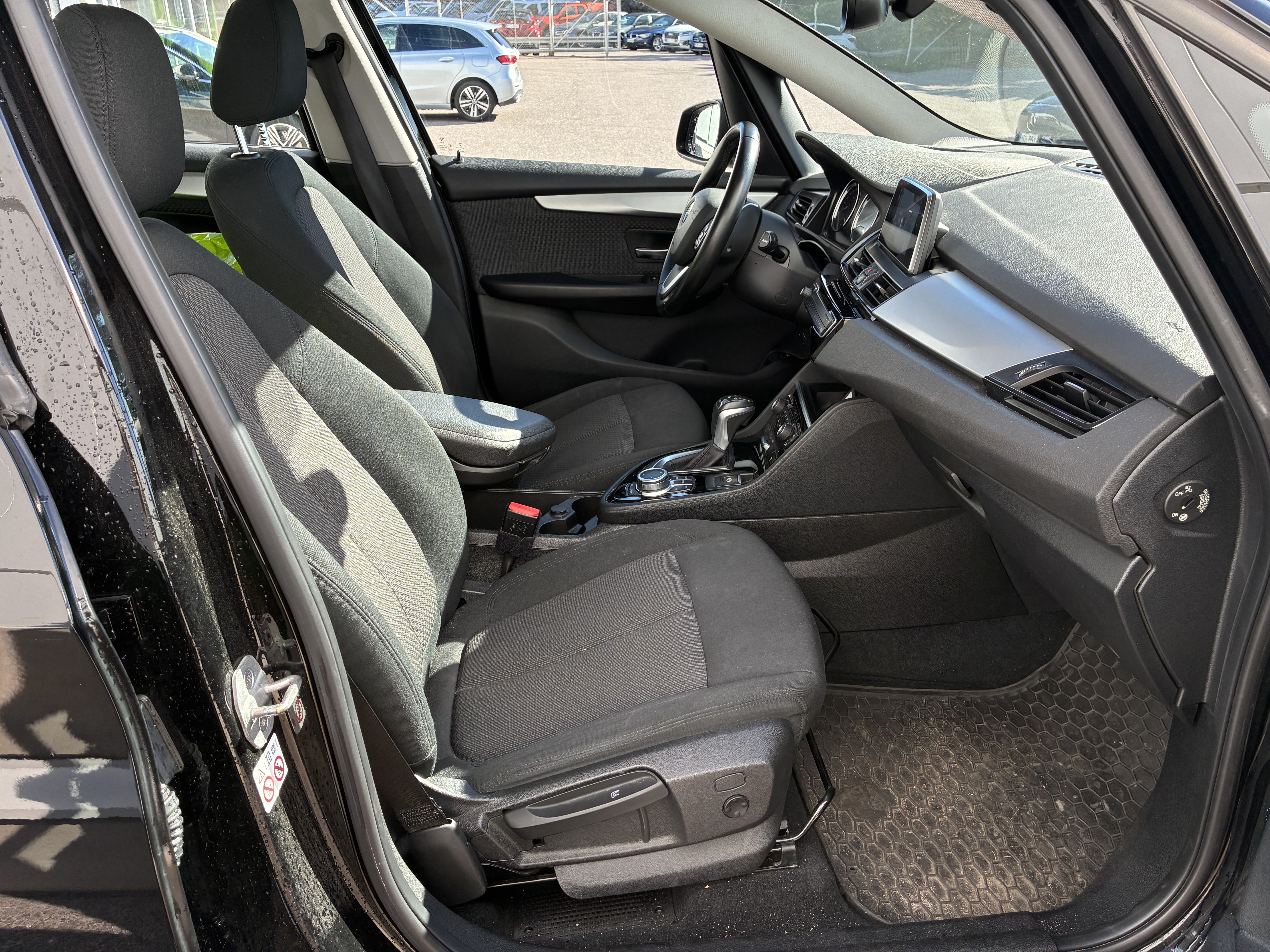 BMW 225 2019
