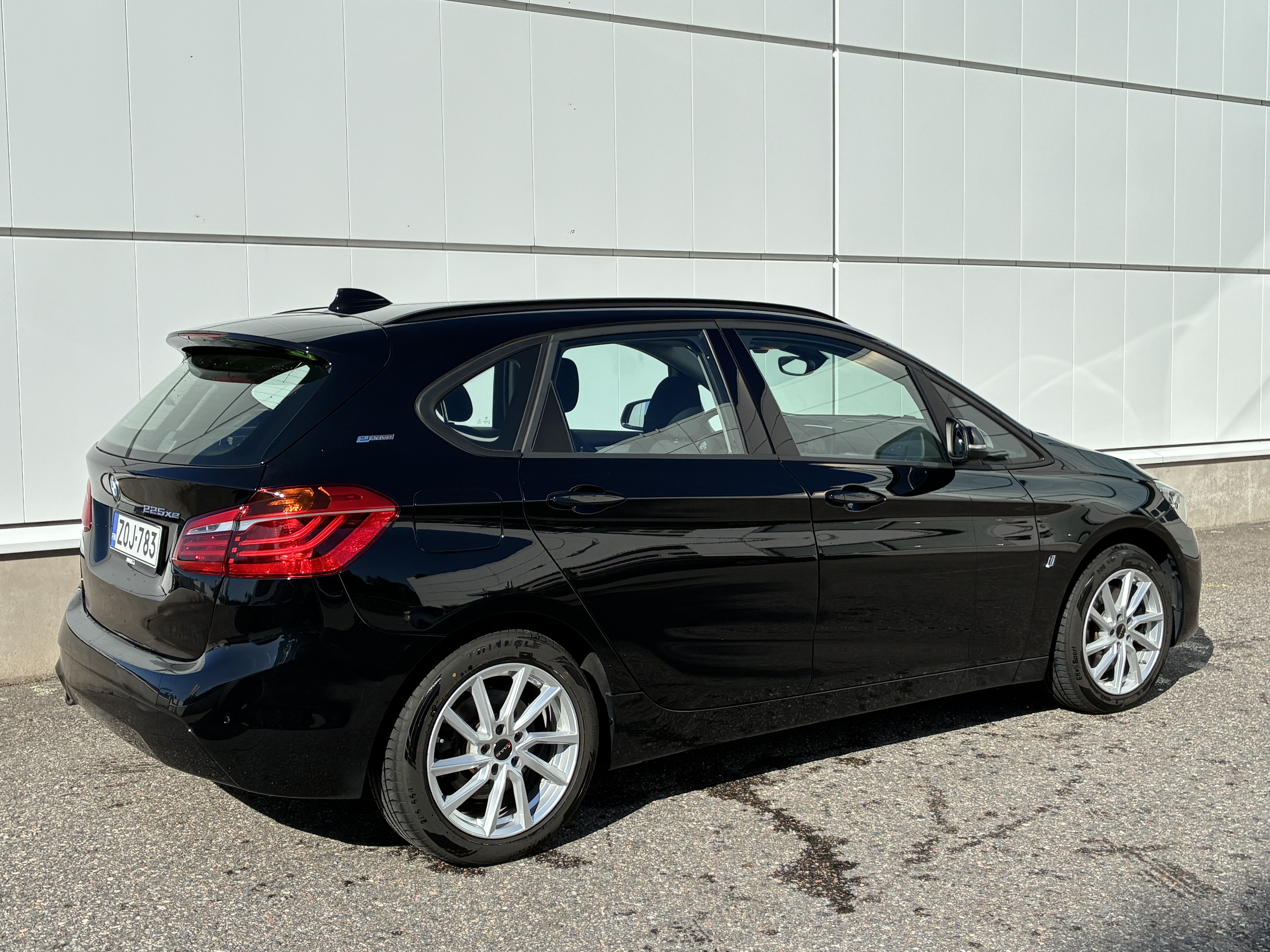 BMW 225 2019