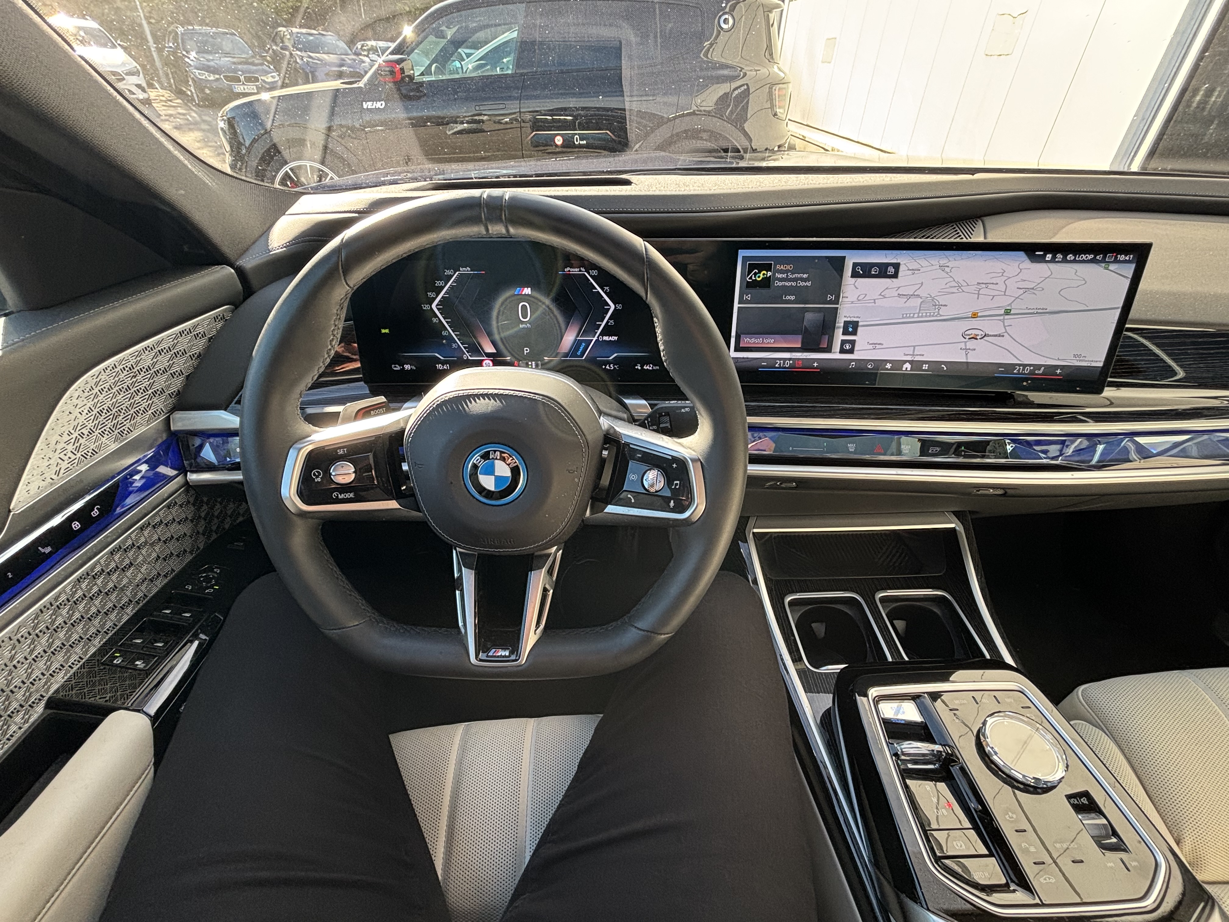 BMW i7 2025