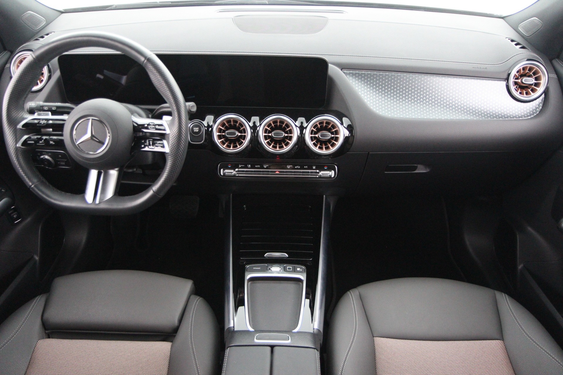 Mercedes-Benz EQA 2024