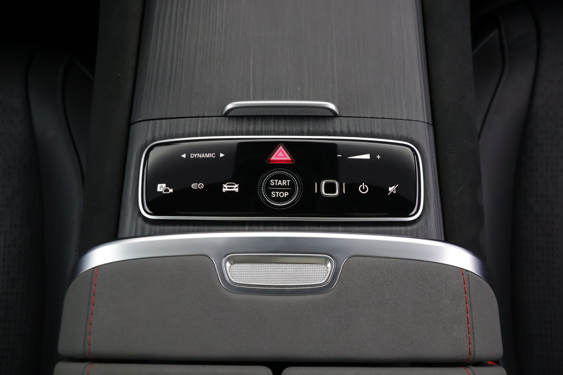 MERCEDES-BENZ EQS 2022