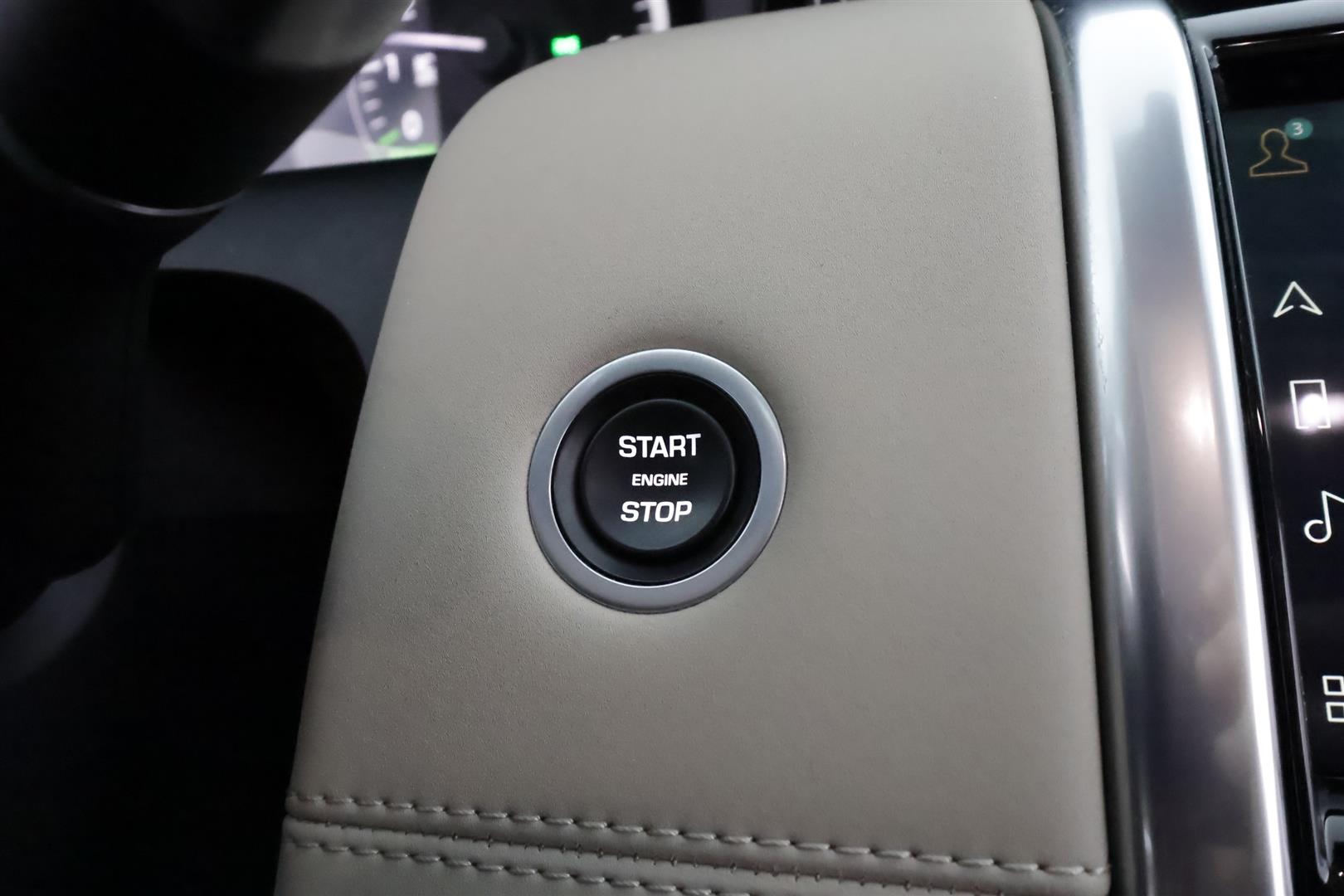 Land Rover Discovery Sport 2021