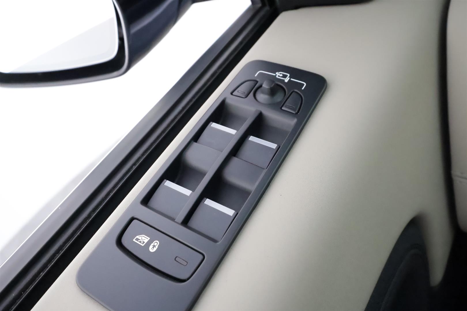 Land Rover Discovery Sport 2021