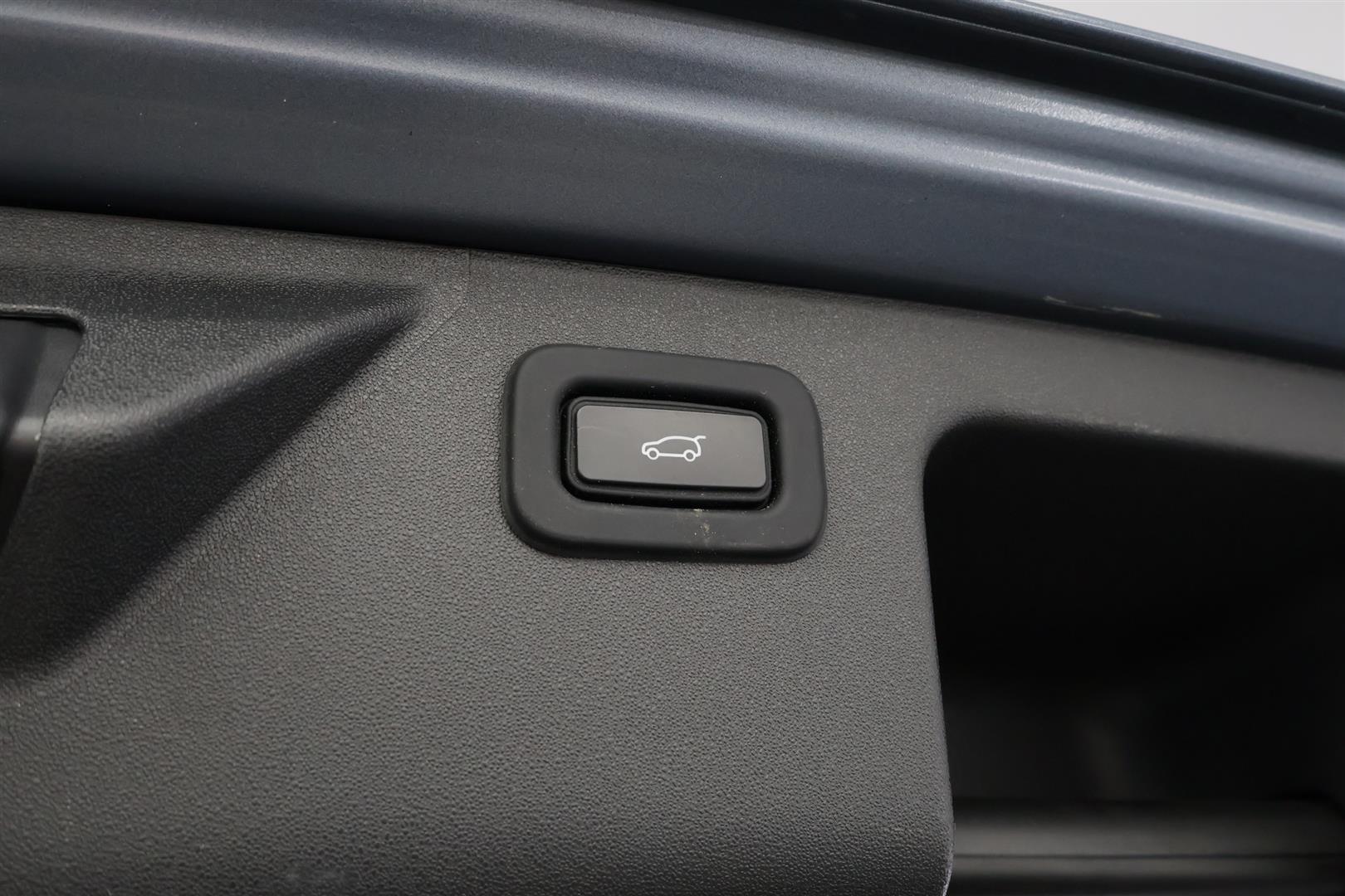 Land Rover Discovery Sport 2021