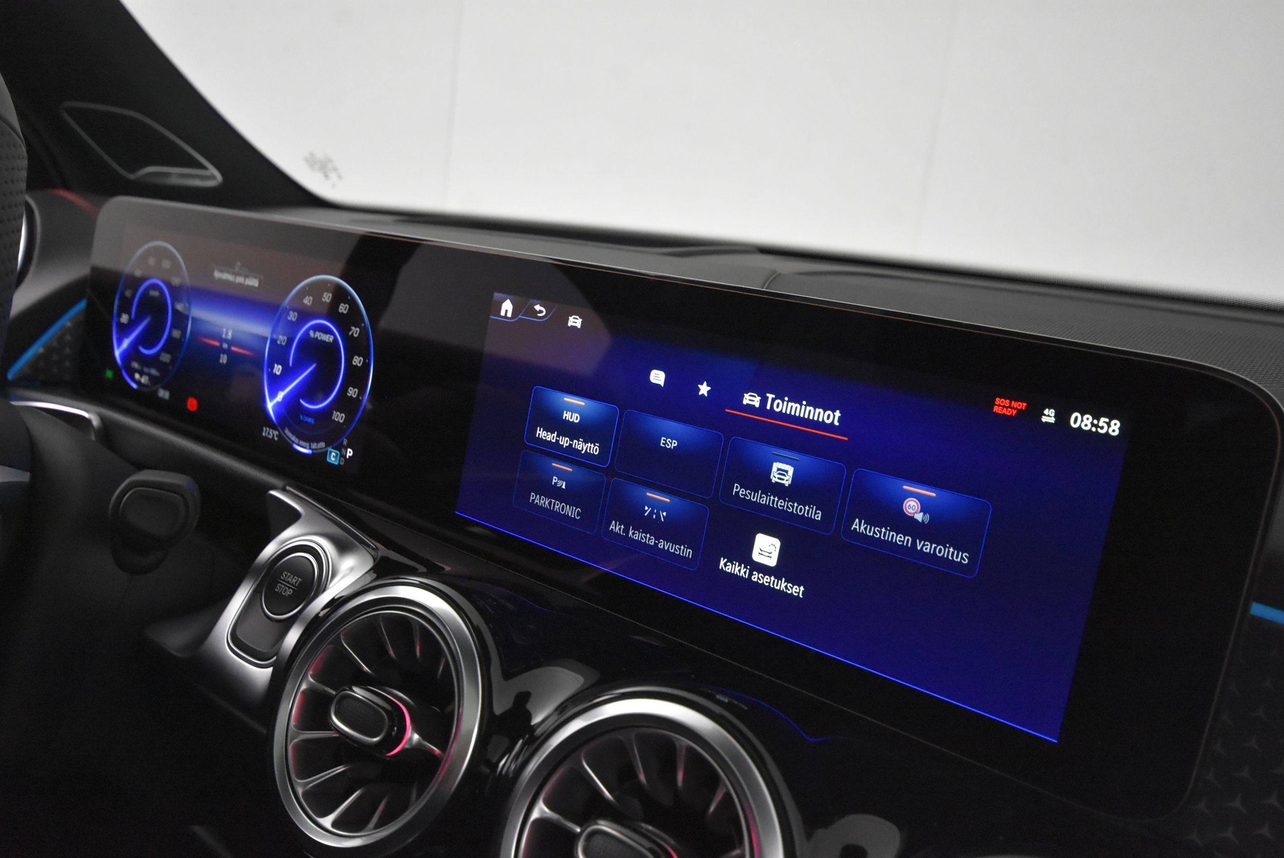 Mercedes-Benz EQB 2024