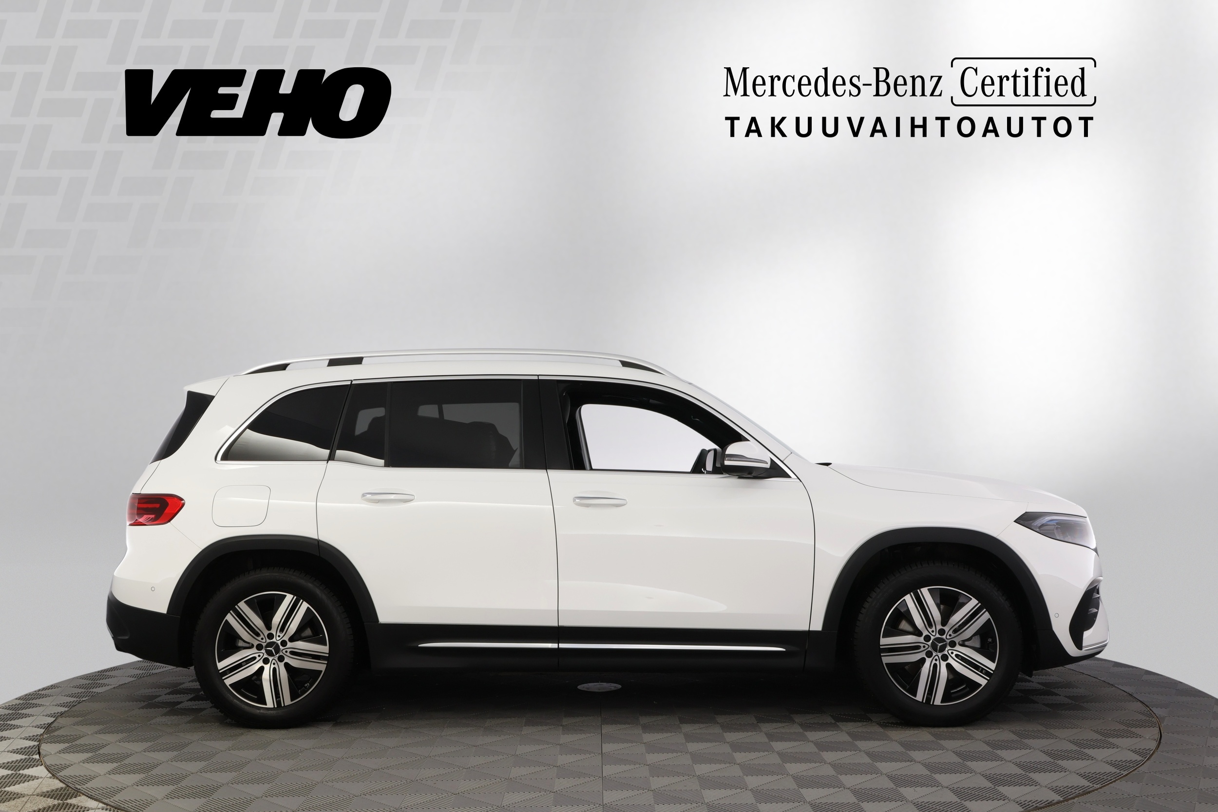 Mercedes-Benz EQB 2024