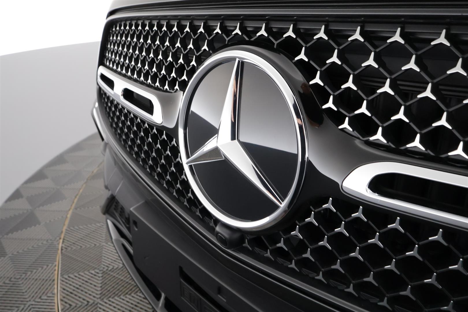 Mercedes-Benz GLC 2025