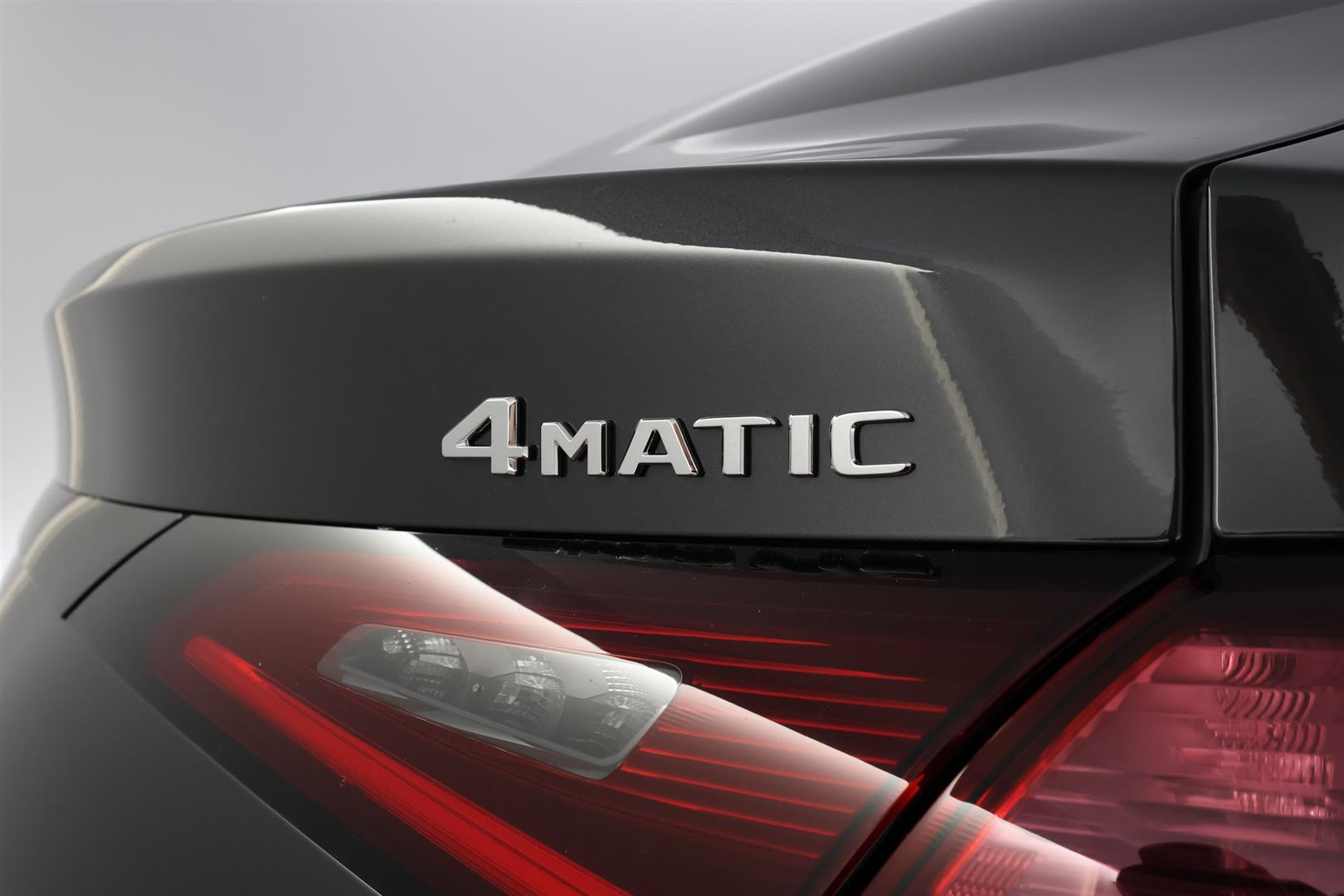 Mercedes-Benz GLC 2025